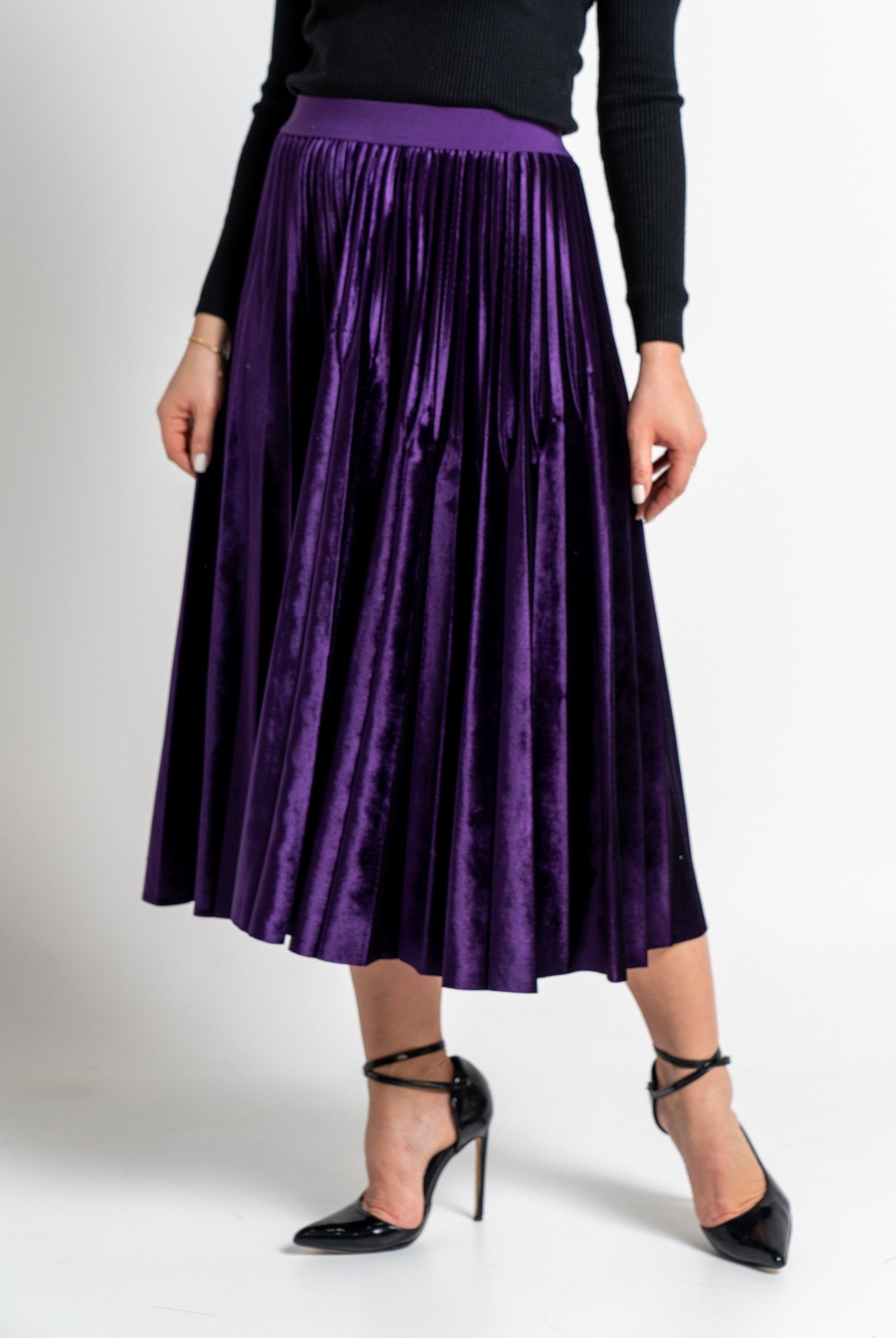 نتشي تنورة واسعة مكسرة سادة ميدي