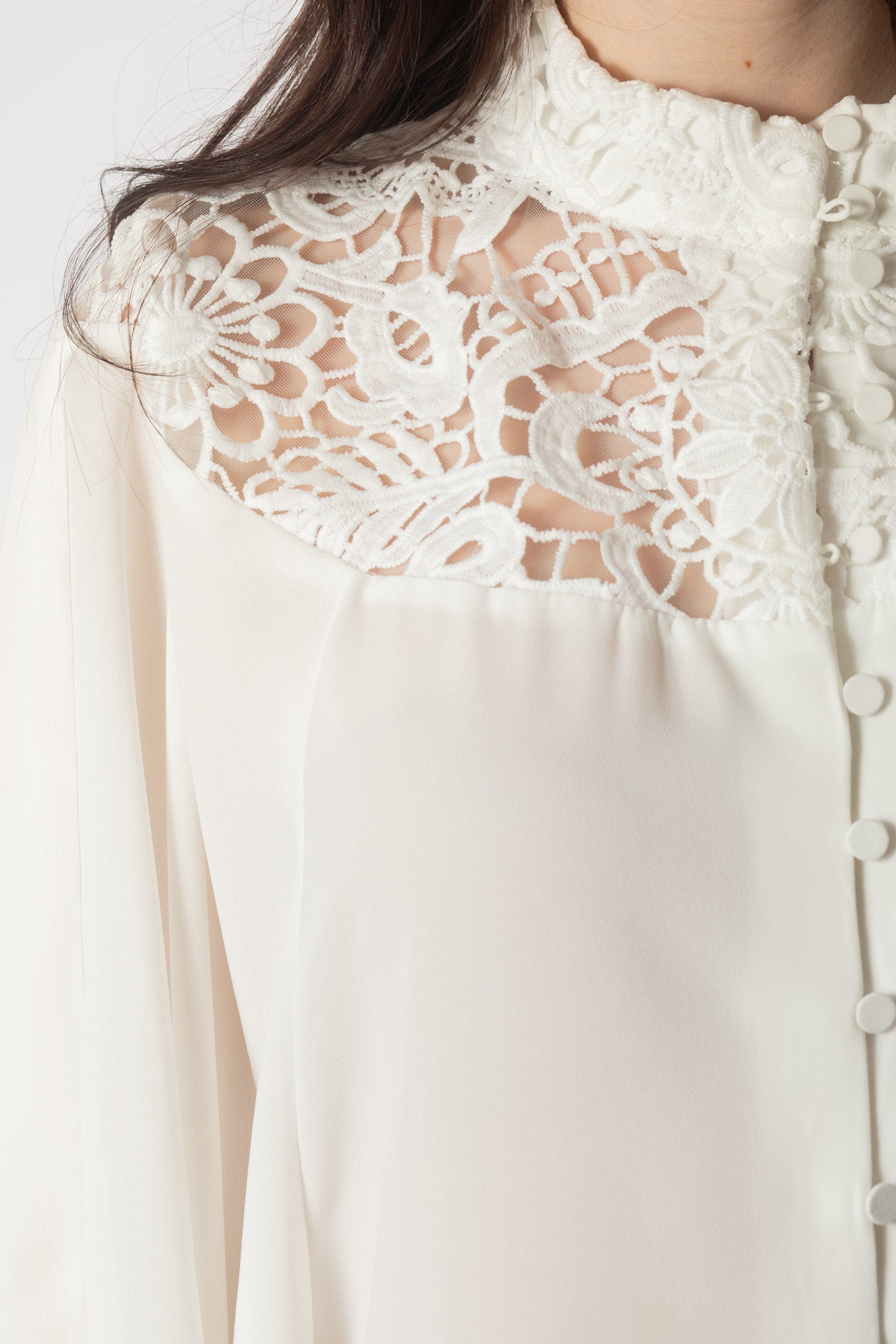 بلوزة بأكمام فراشة بأزرار أمامية نسائي