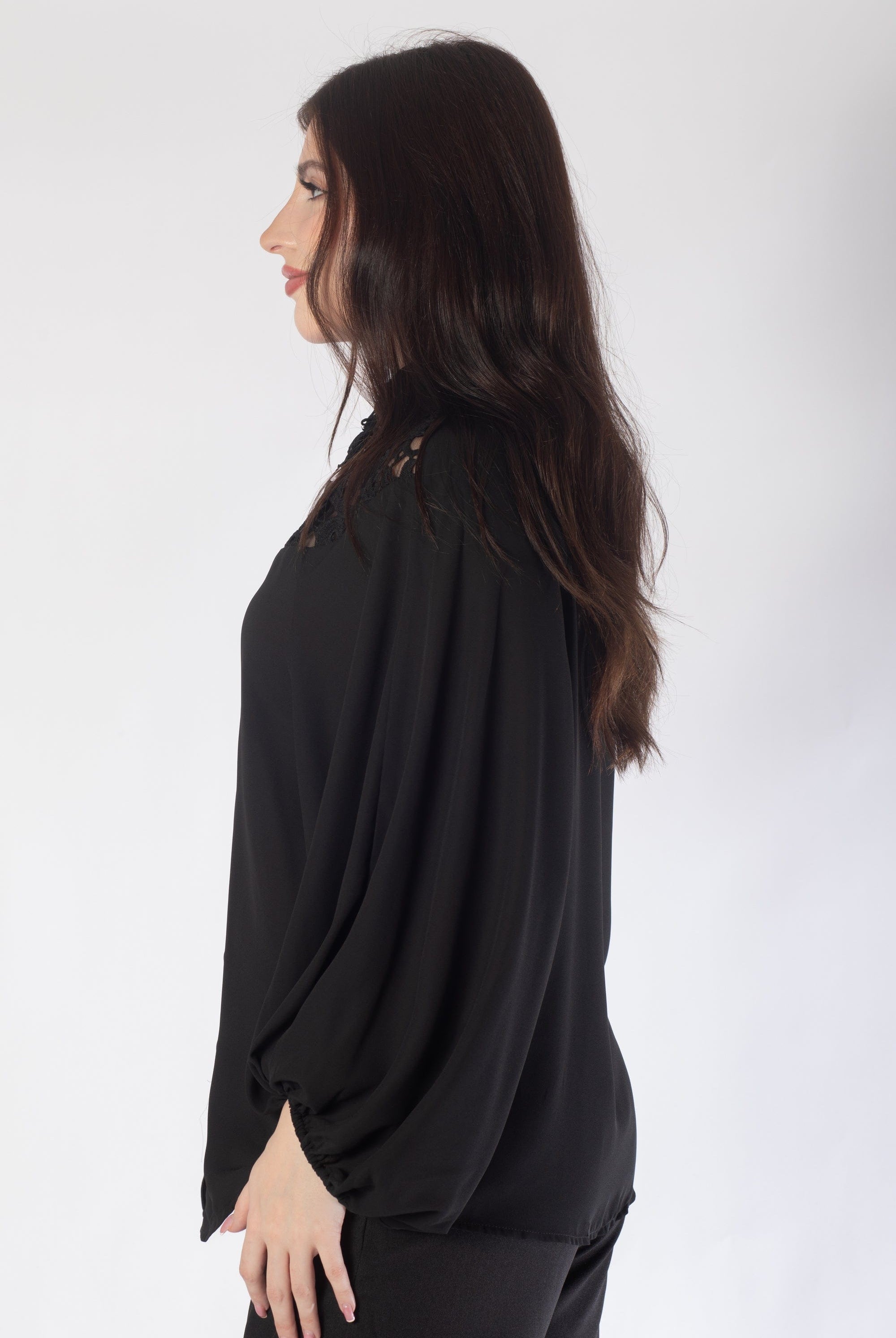 بلوزة بأكمام فراشة بأزرار أمامية نسائي