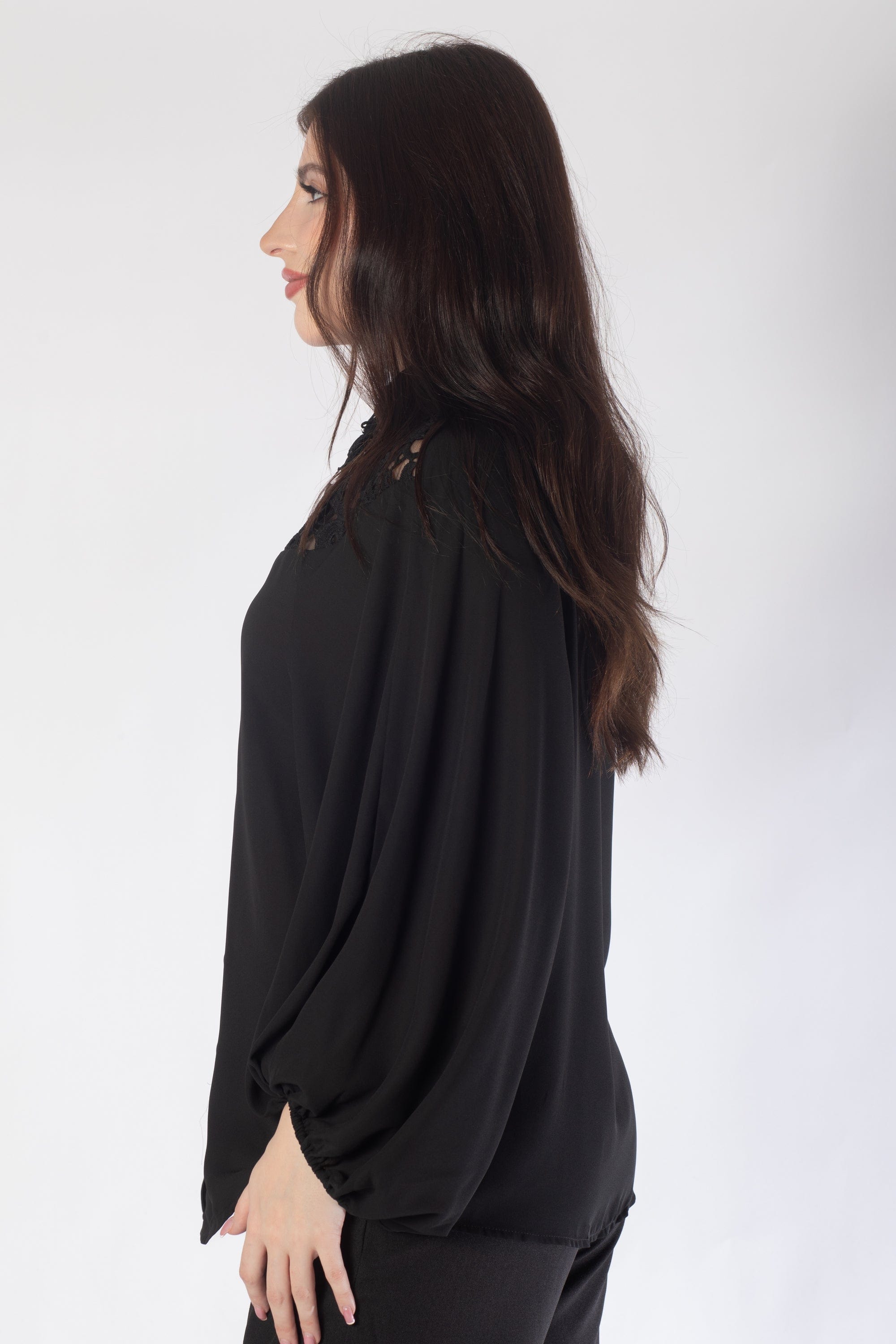 بلوزة بأكمام فراشة بأزرار أمامية نسائي