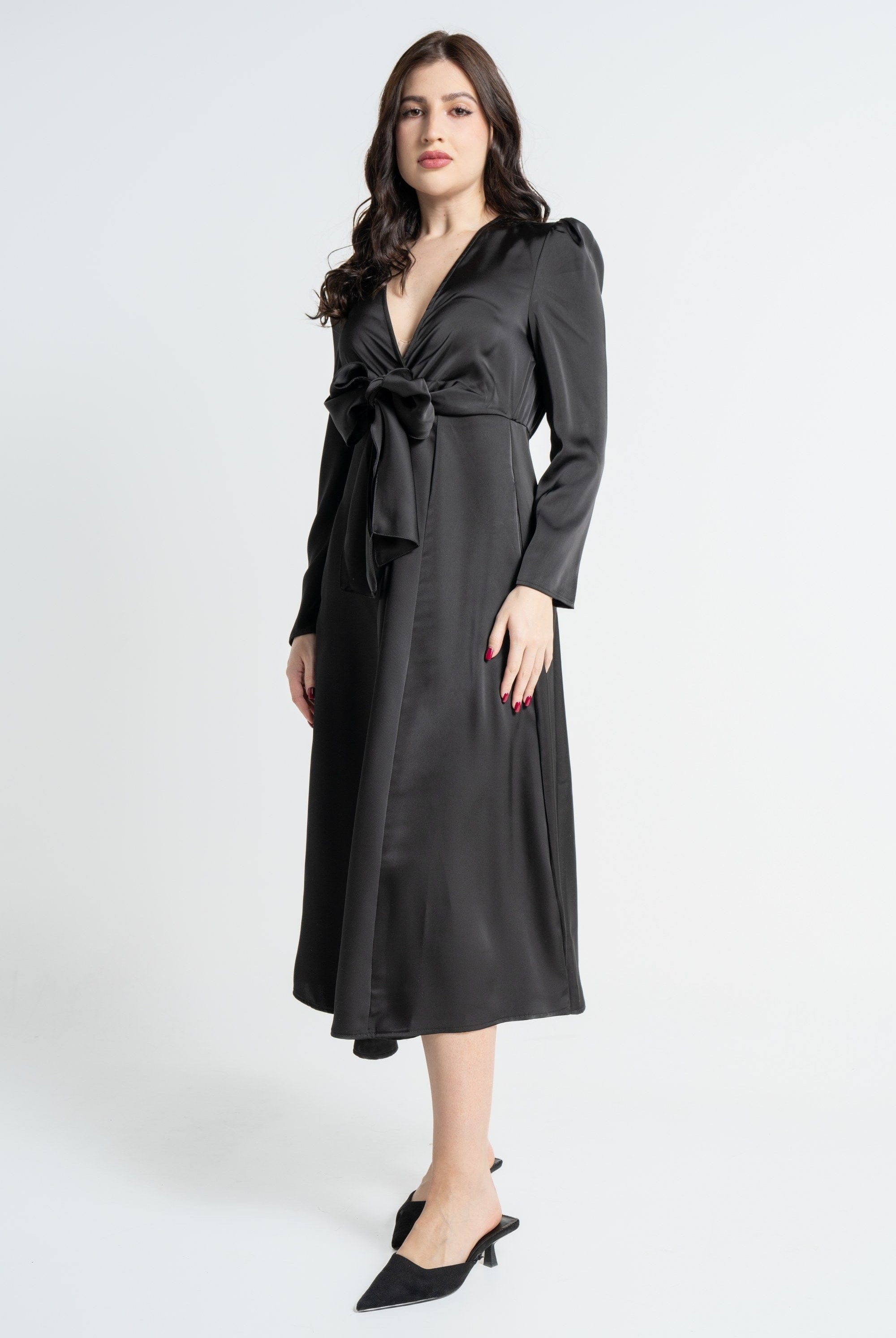 نتشي فستان ميدي بأكمام طويلة بربطة صدر نسائي