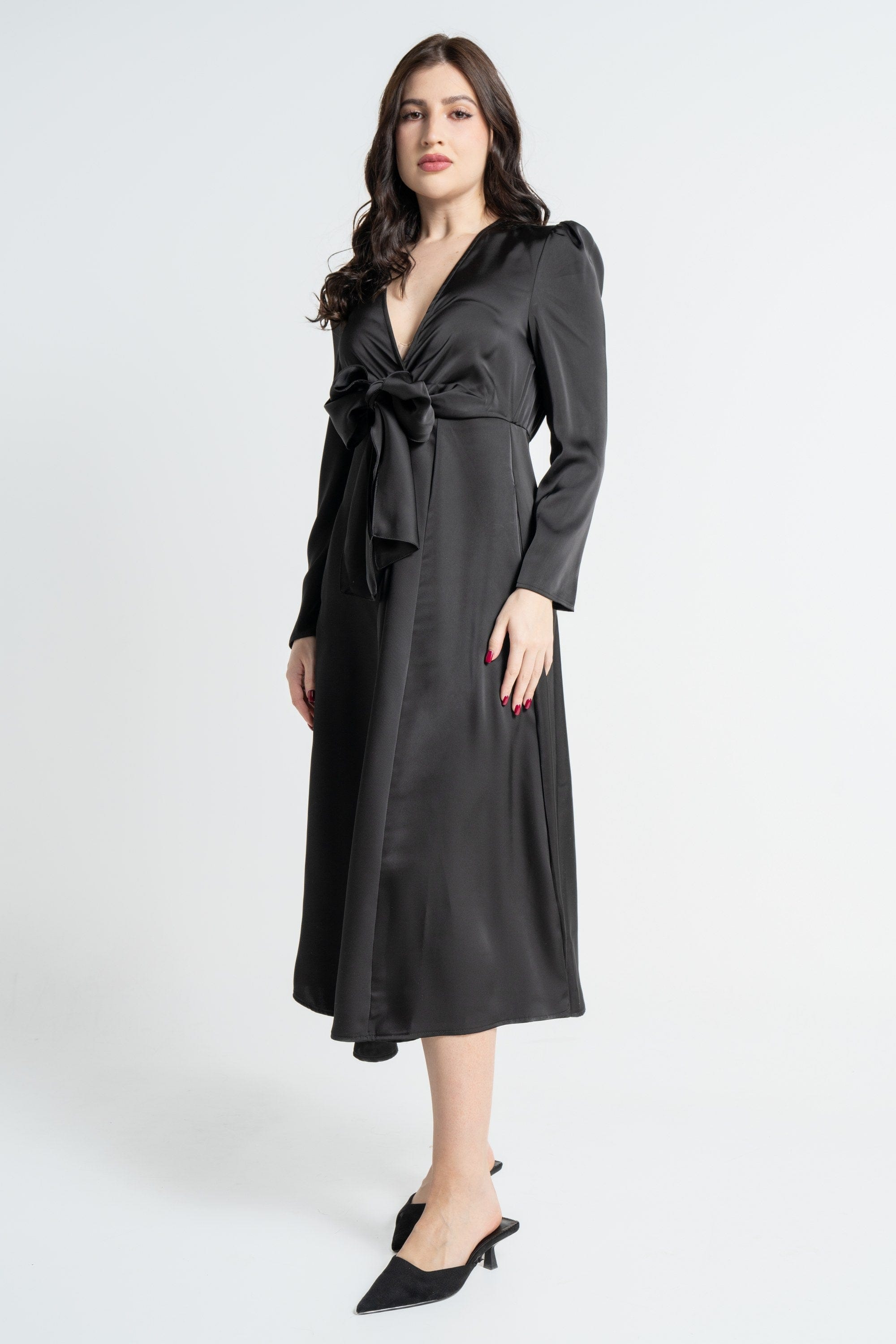 نتشي فستان ميدي بأكمام طويلة بربطة صدر نسائي