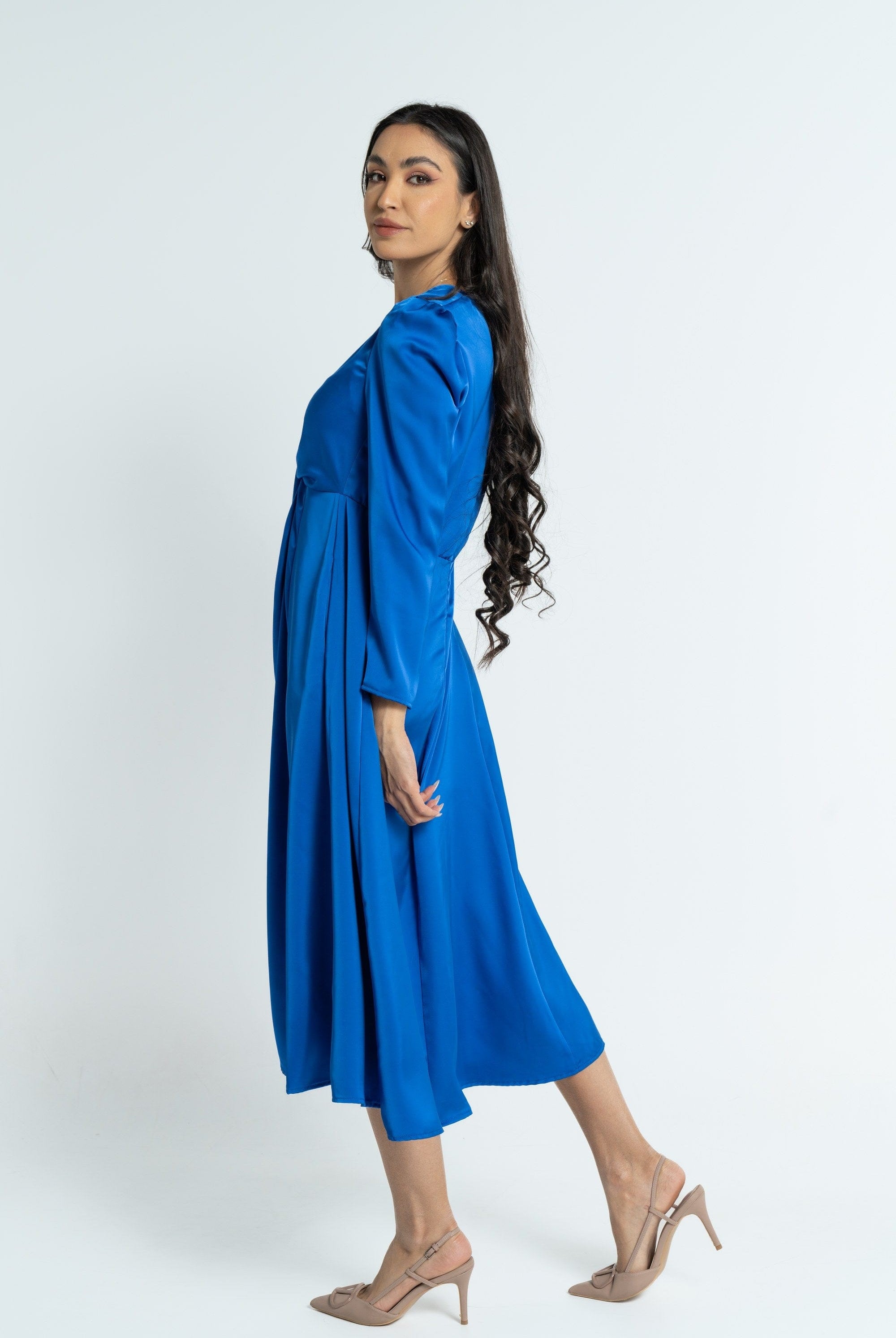 نتشي فستان ميدي بأكمام طويلة بربطة صدر نسائي