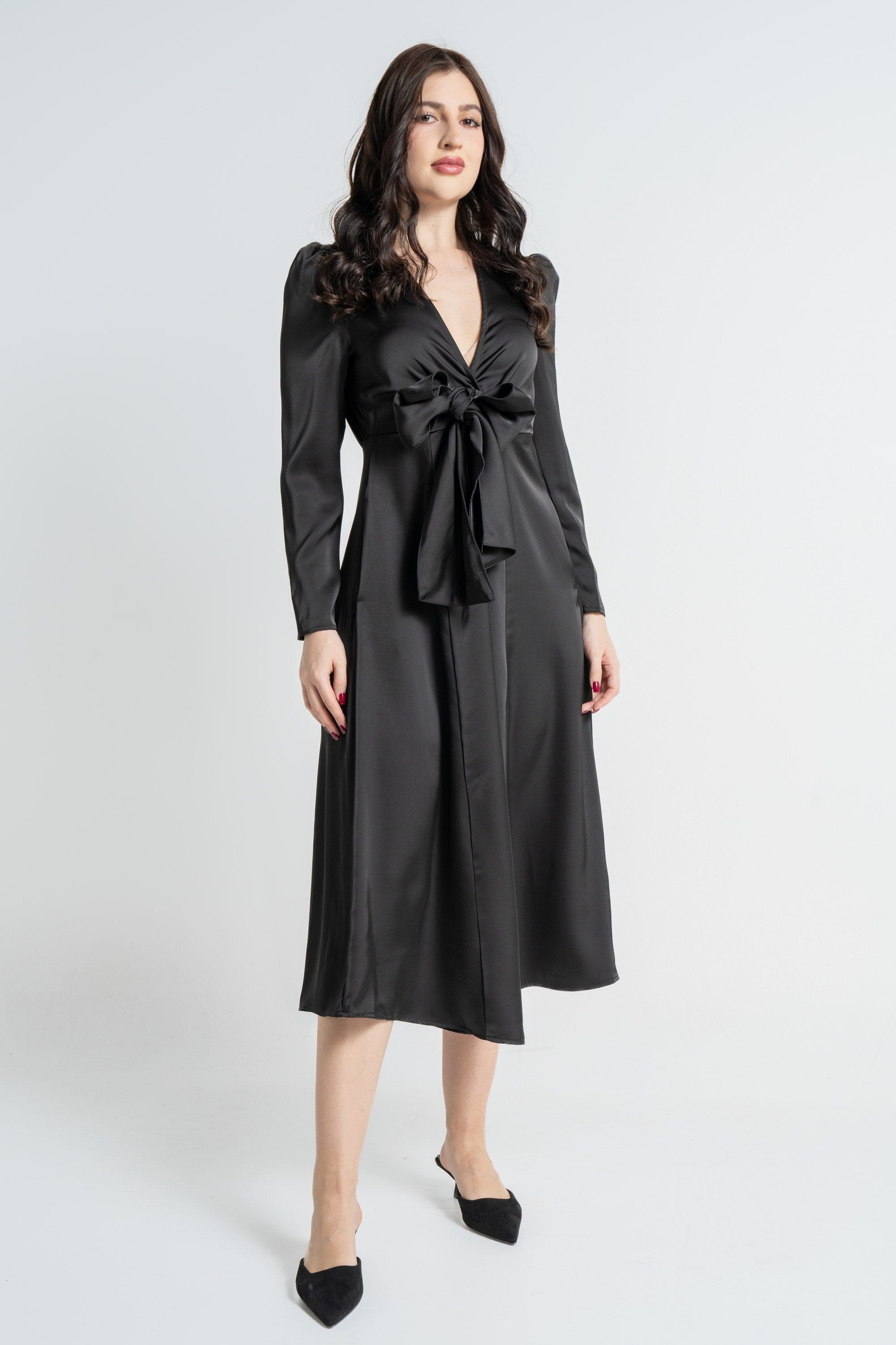 نتشي فستان ميدي بأكمام طويلة بربطة صدر نسائي