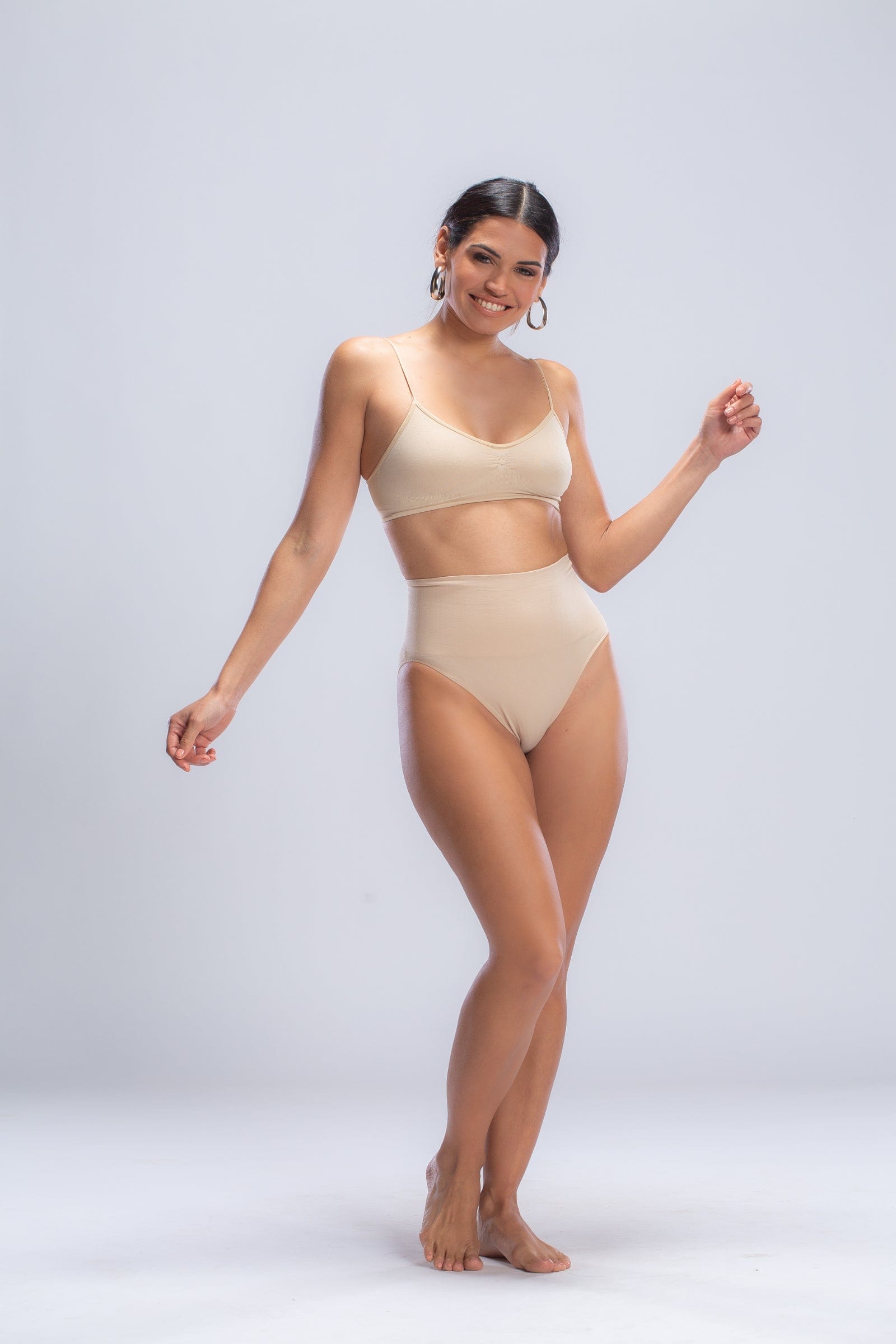 كارينا سروال داخلي بخصر مرتفع لنحت الجسم