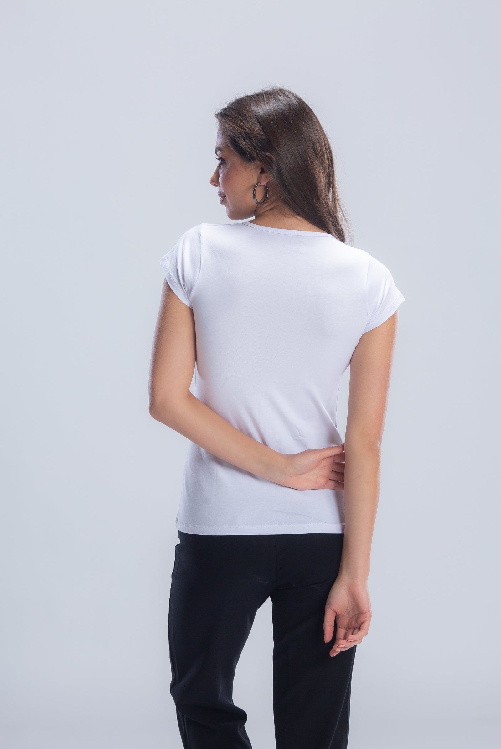 كارينا بلوزة سادة نص كم بياقة مستديرة