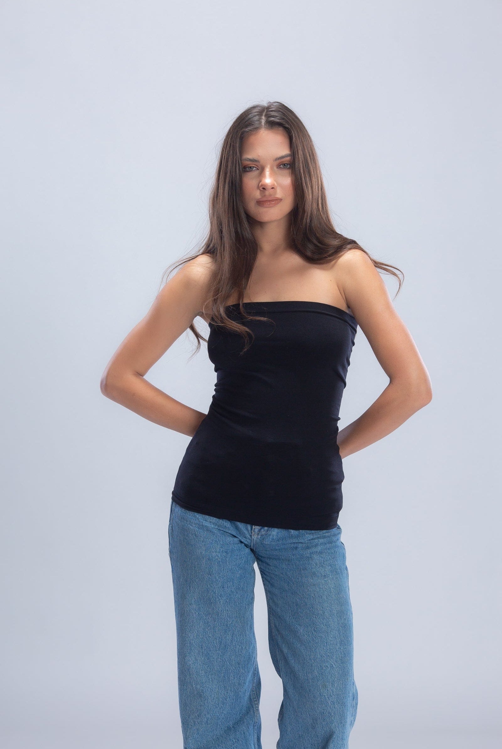 كارينا تانك توب انبوبي بدون حمالات