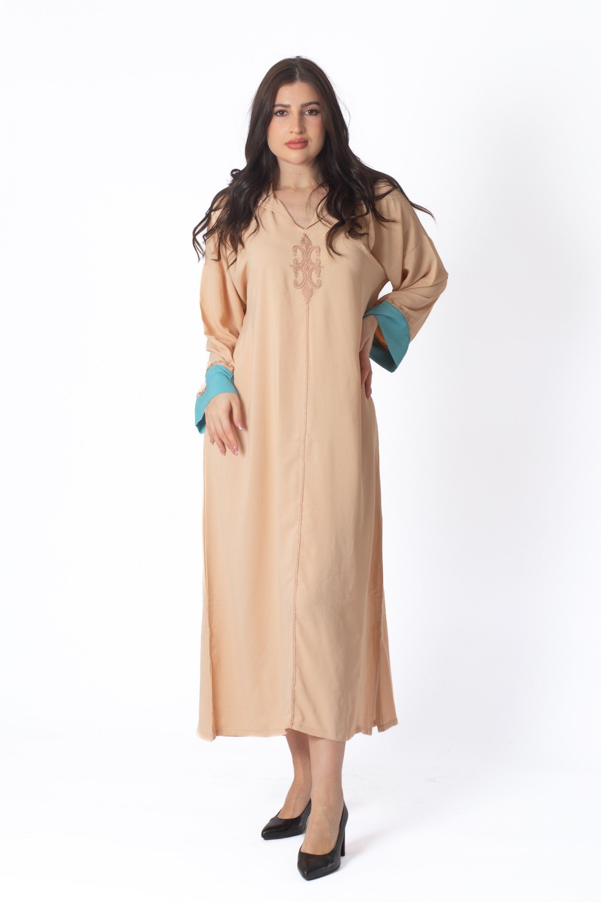 ديامانتين جلابية بأكمام طويلة مطرزة من الأمام نسائي بيج
