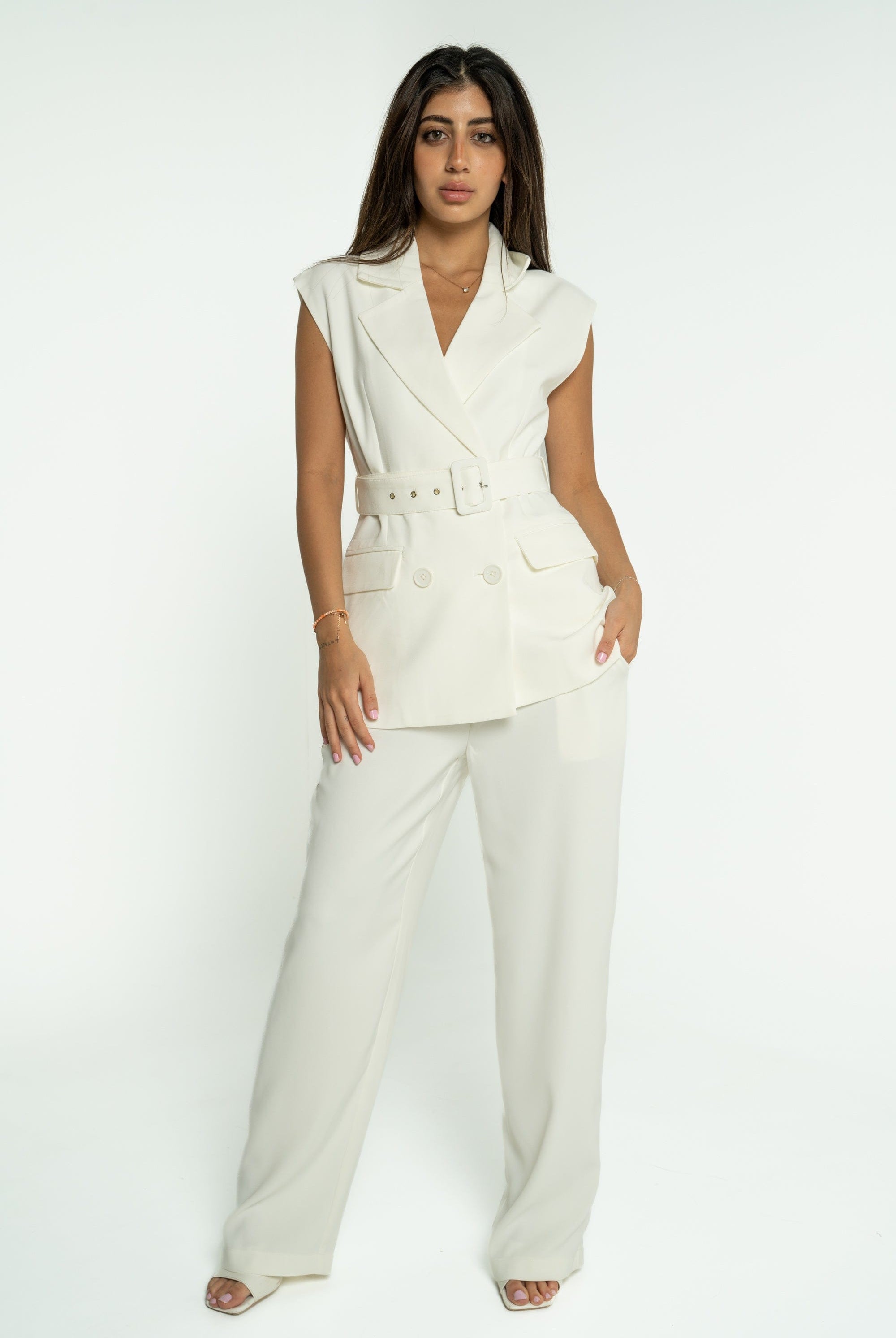 ميكا فيست كت بحزام بأزرار أمامية