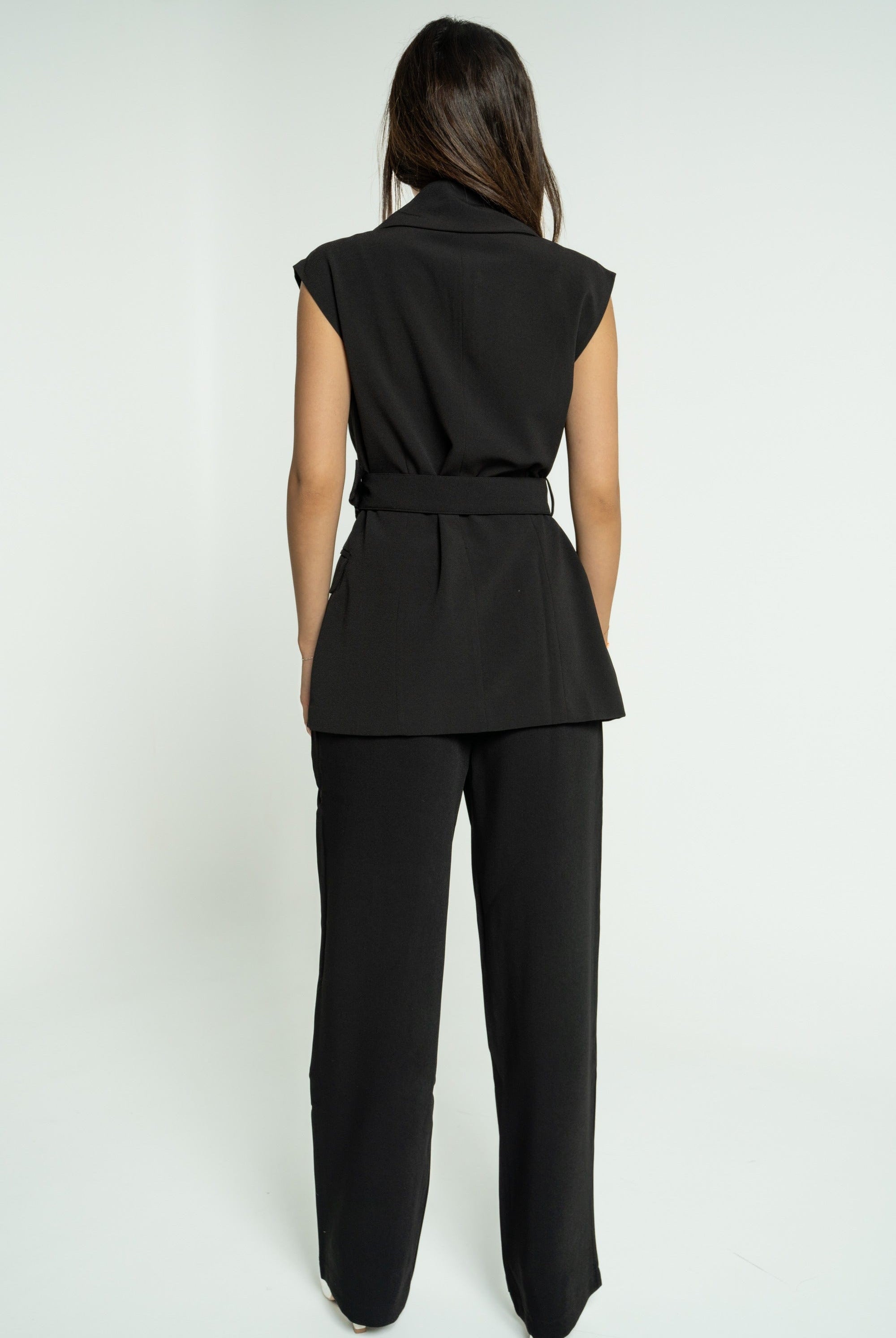 ميكا فيست كت بحزام بأزرار أمامية