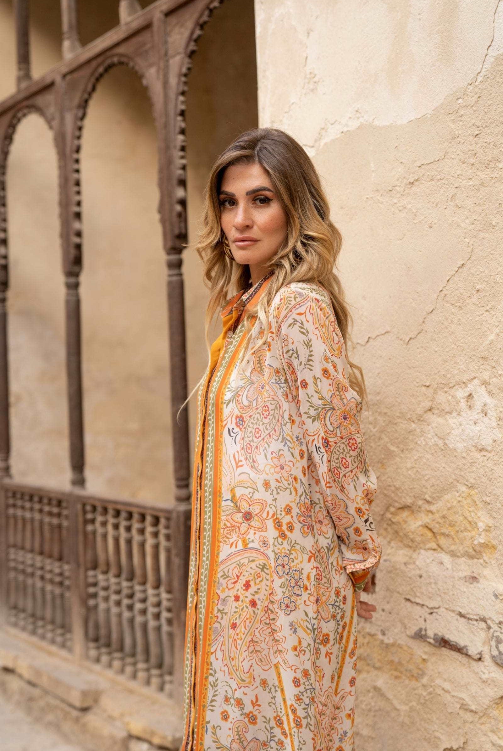 كارينا فستان منقوش كم طويل مطرز من الأمام نسائي ملون