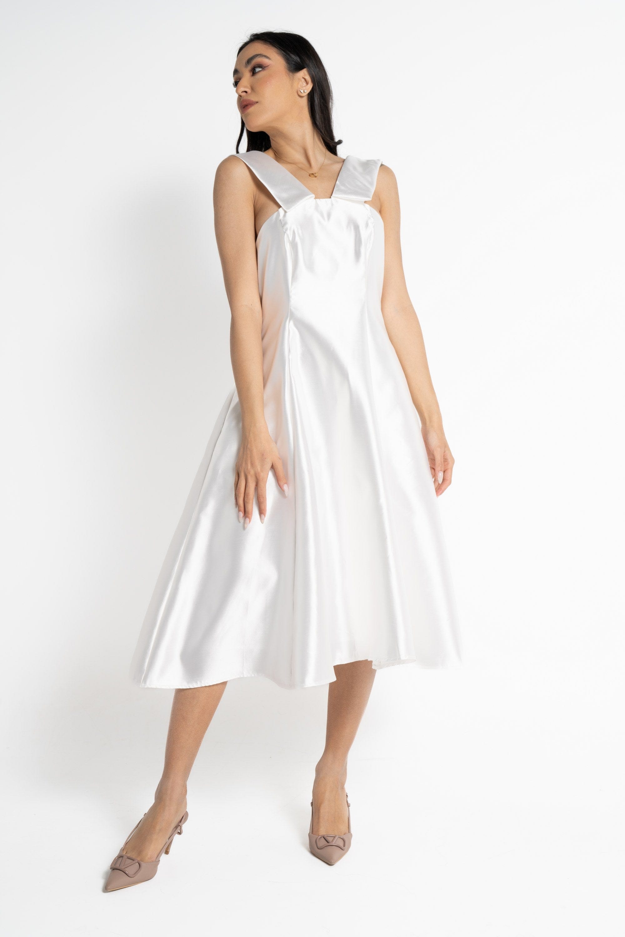 نتشي فستان ميدي حمالات منفوش نسائي