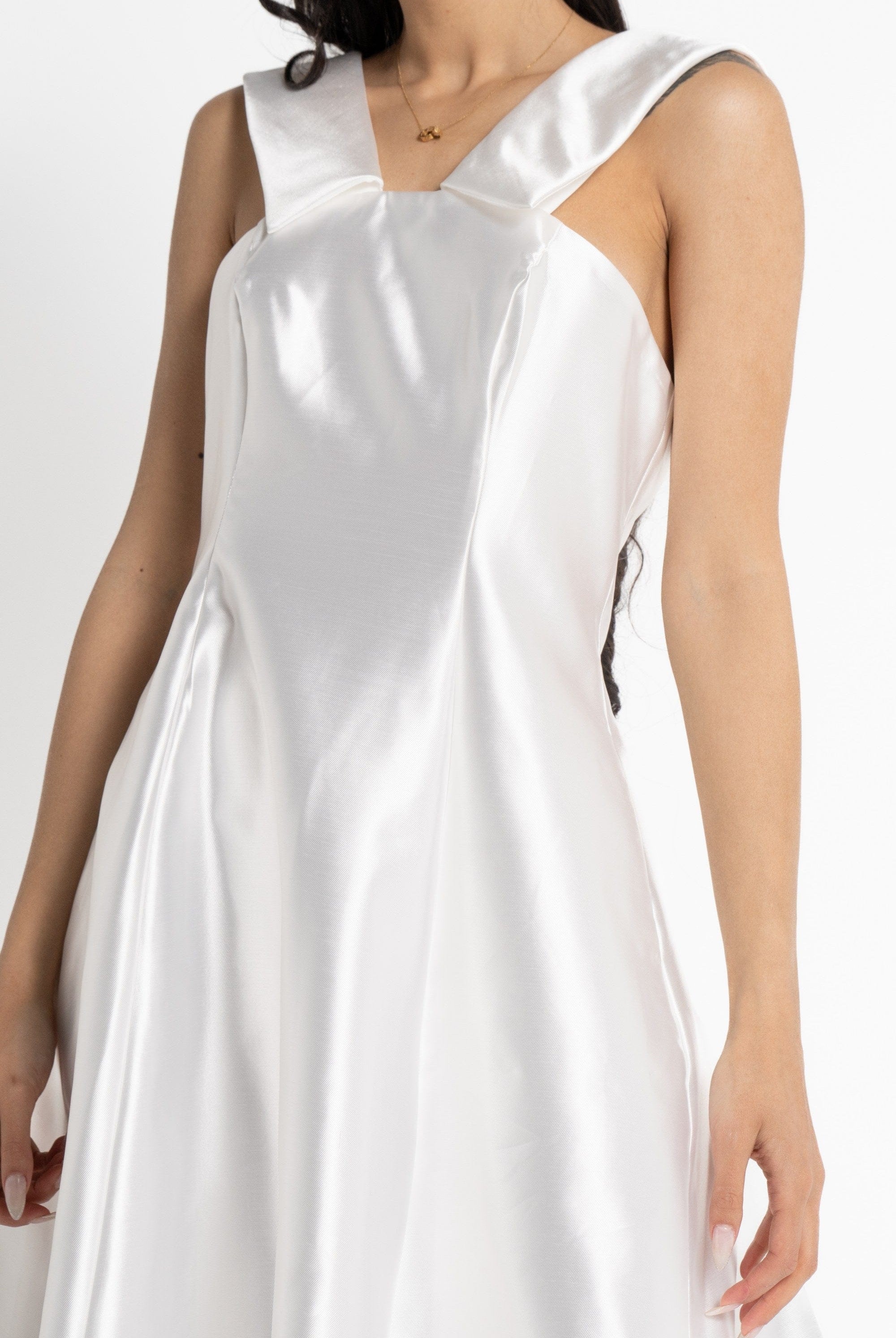 نتشي فستان ميدي حمالات منفوش نسائي