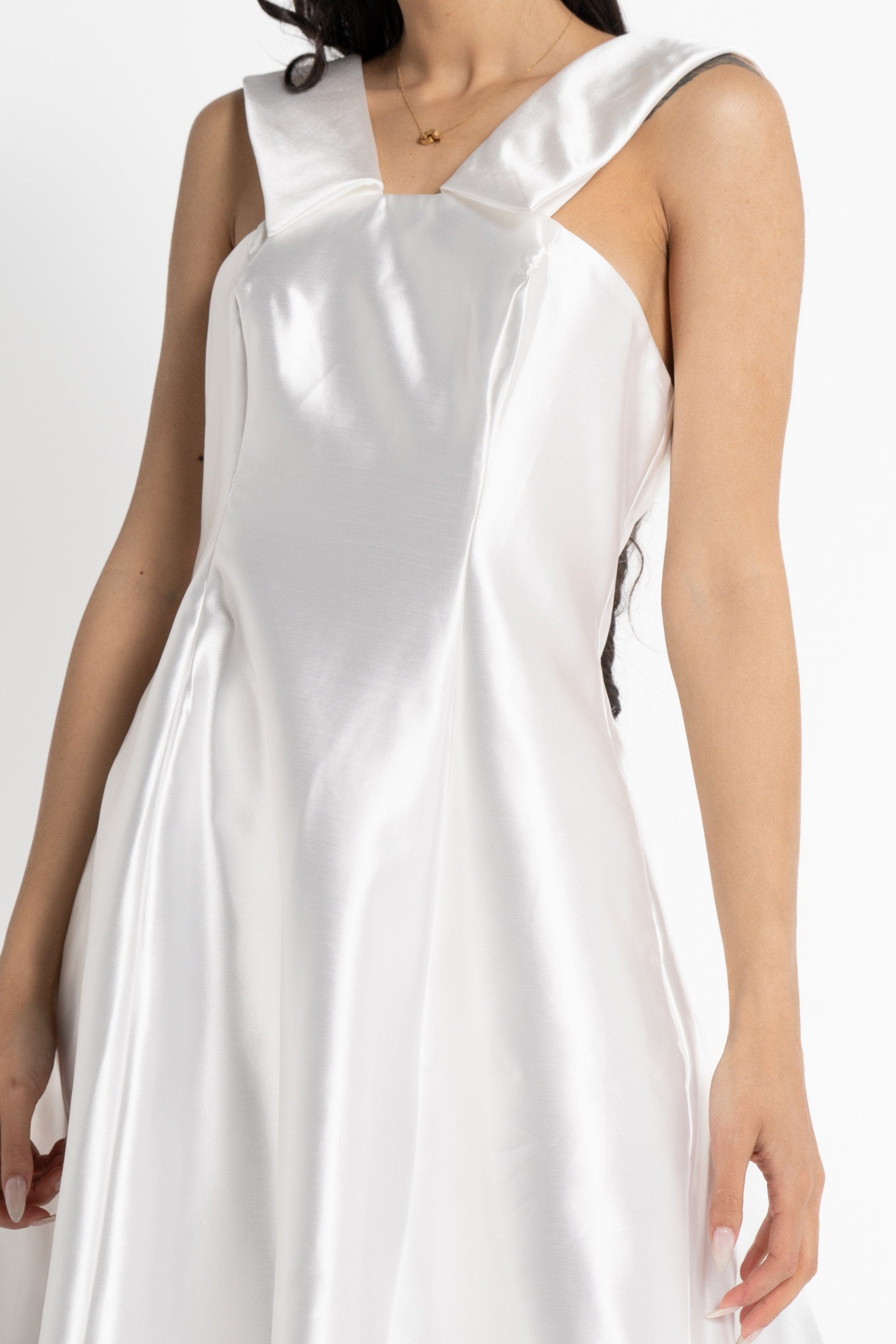 نتشي فستان ميدي حمالات منفوش نسائي