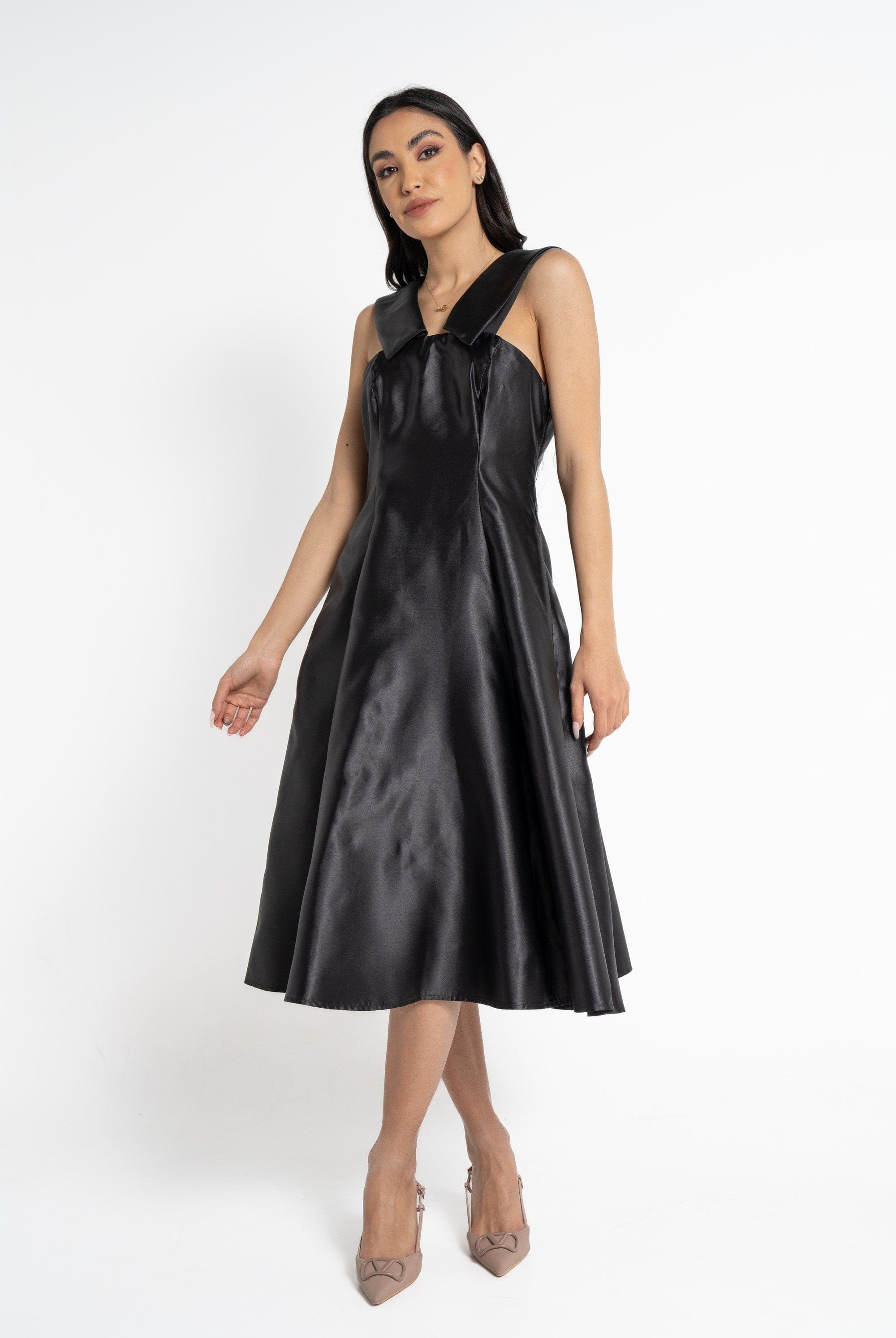 نتشي فستان ميدي حمالات منفوش نسائي