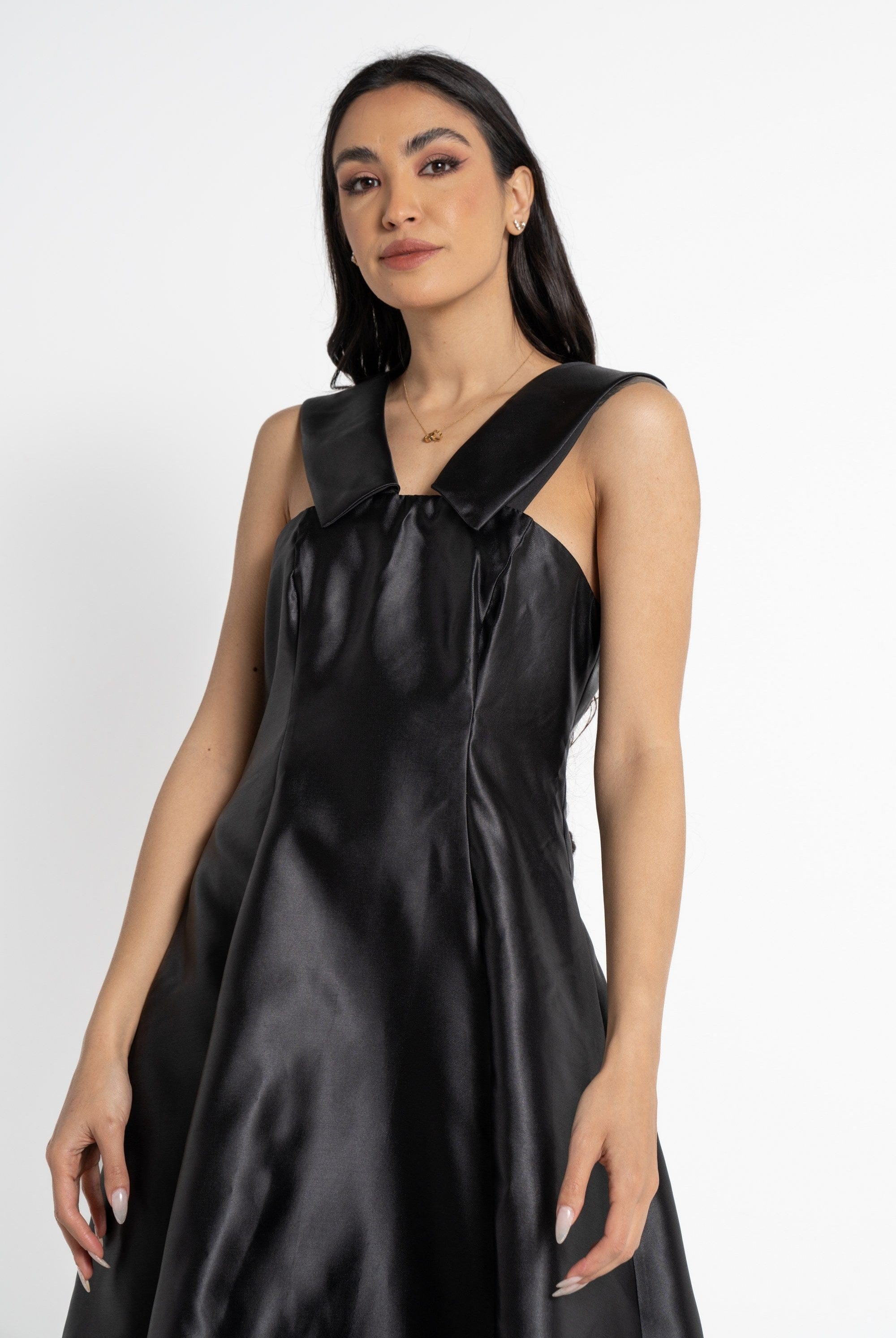 نتشي فستان ميدي حمالات منفوش نسائي