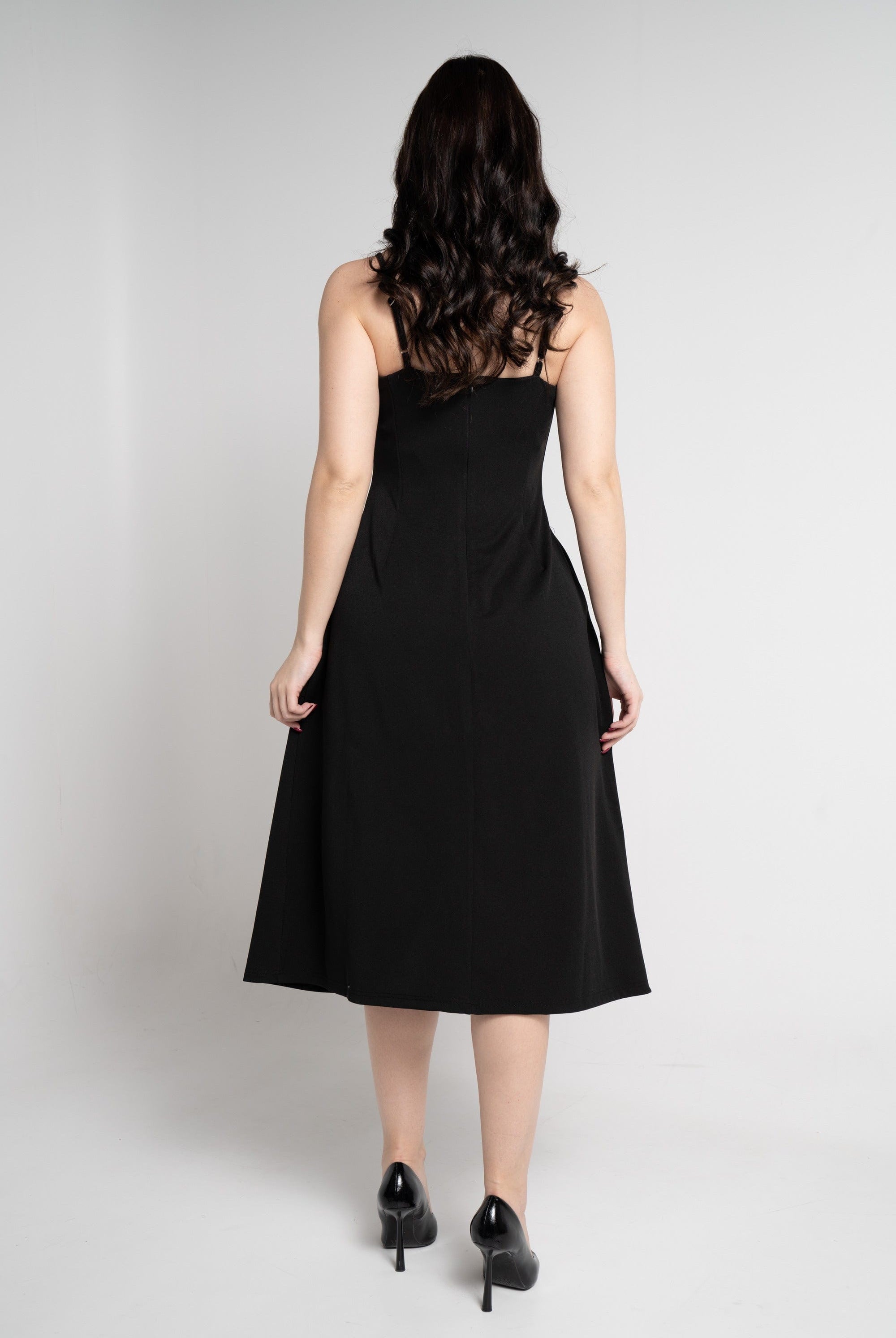 نتشي فستان ميدي بلا أكمام منقوش نسائي