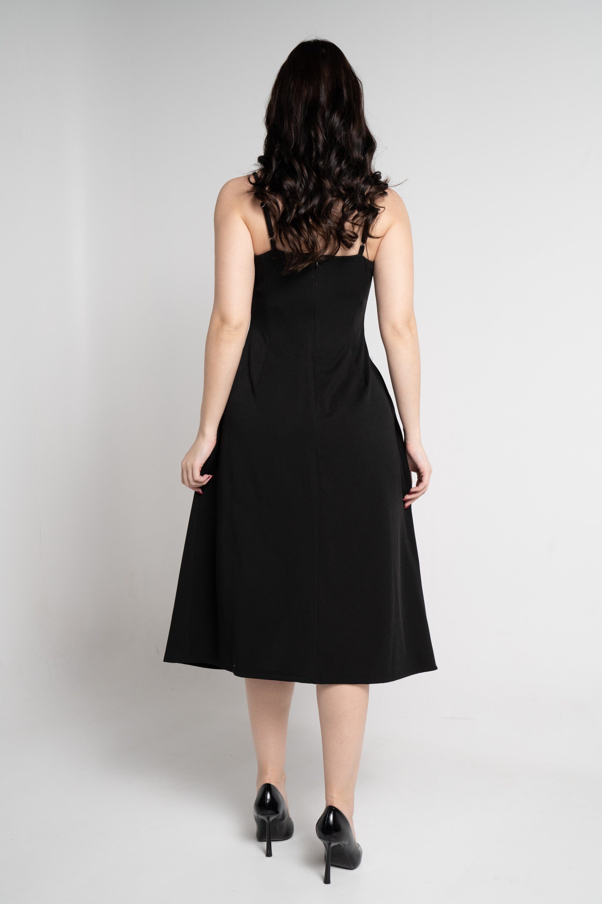 نتشي فستان ميدي بلا أكمام منقوش نسائي