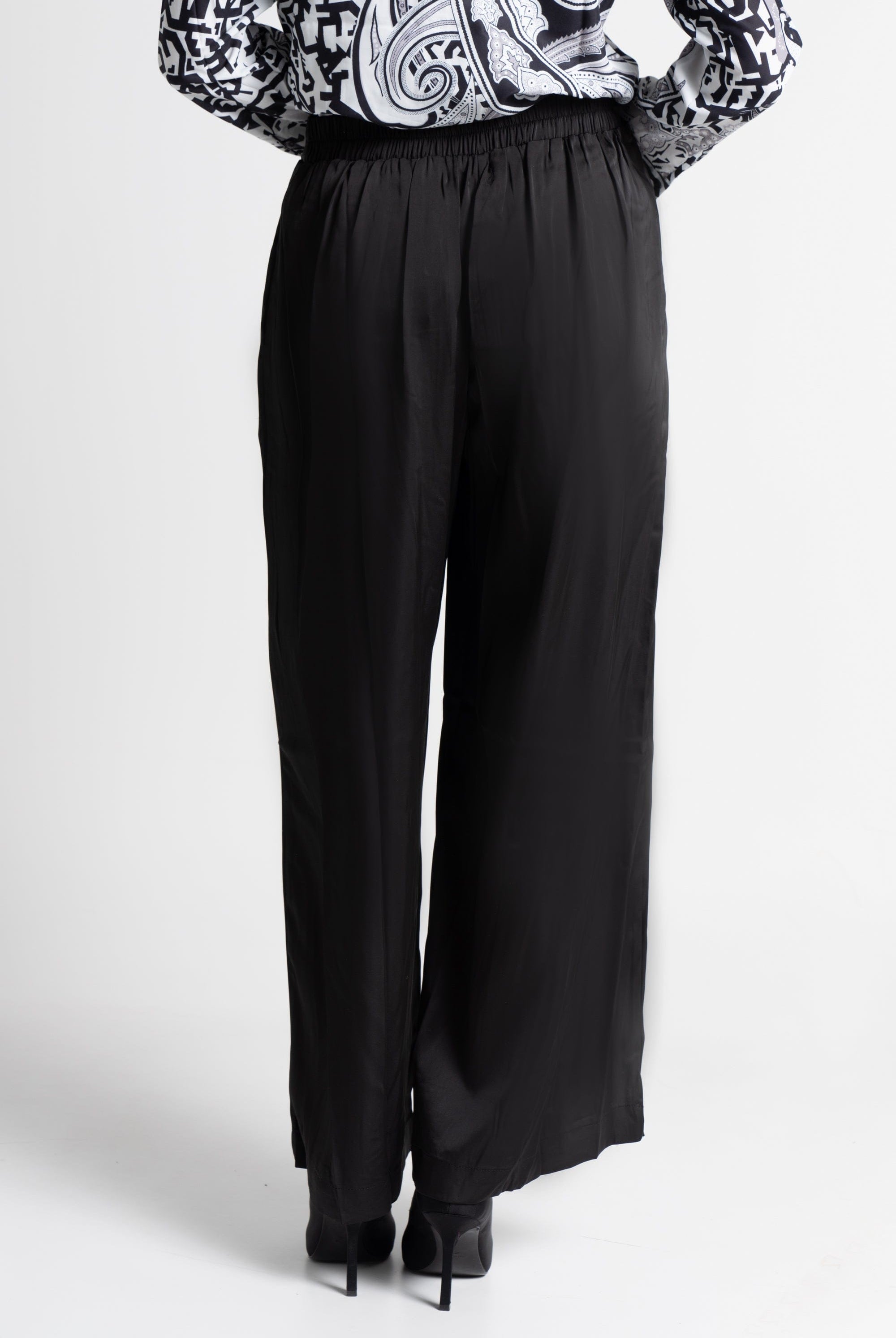 نتشي بنطلون طويل واسع سادة خصر مرتفع