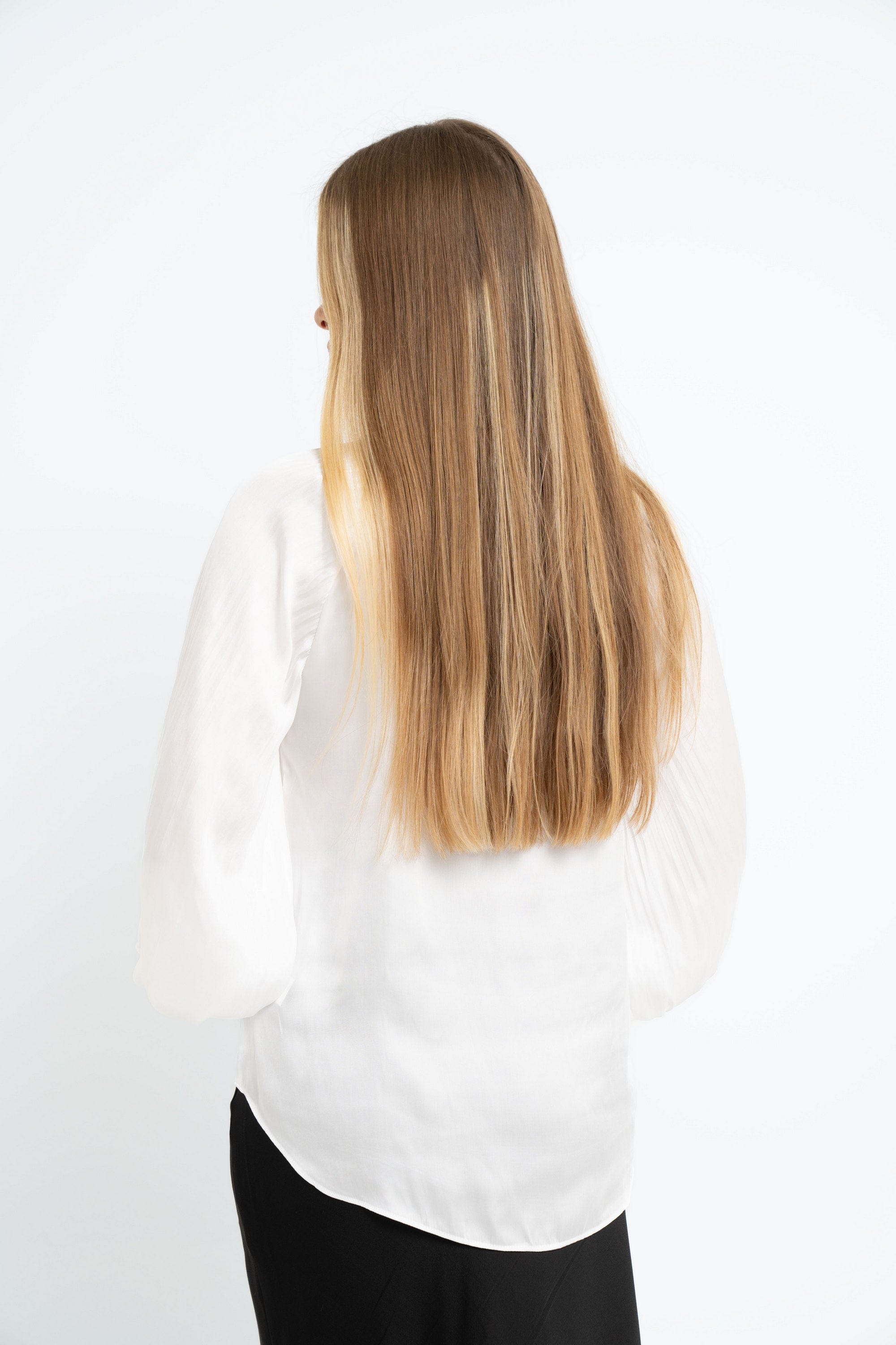 ميكا بلوزة بأكمام طويلة سادة بفيونكة أمامية نسائي