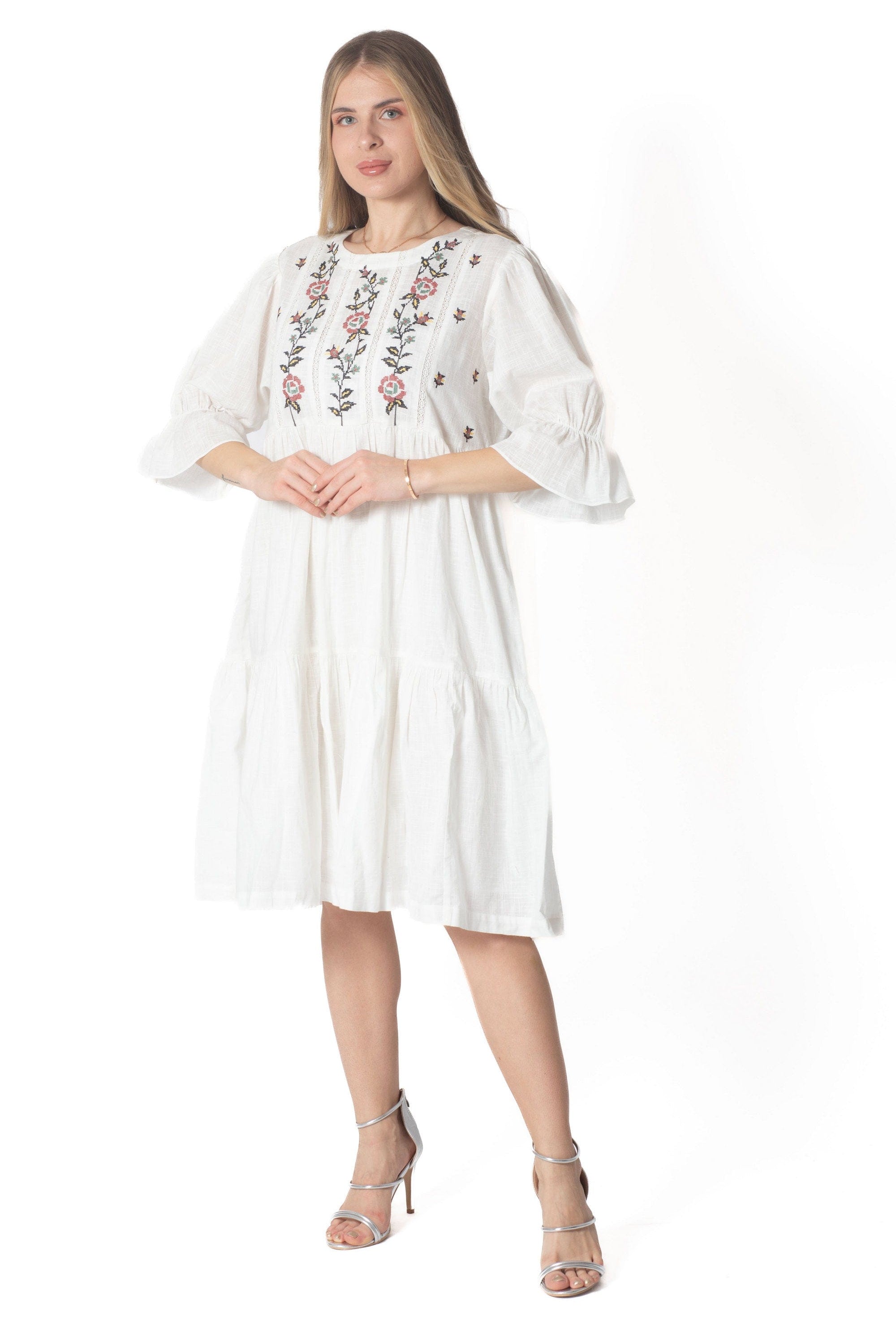 يولا فستان قصير مزين بتطريز على الصدر كم طويل بف نسائي