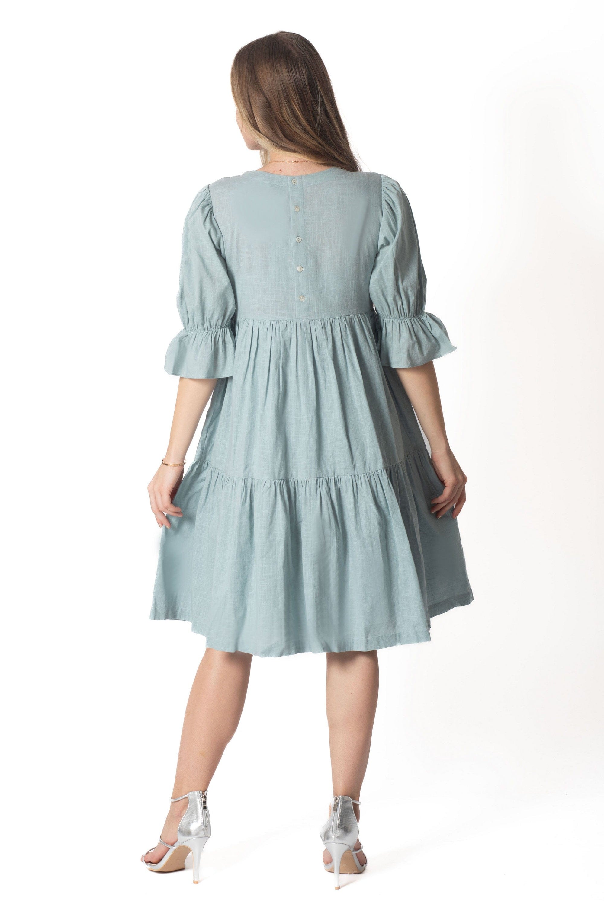 يولا فستان قصير مزين بتطريز على الصدر كم طويل بف نسائي