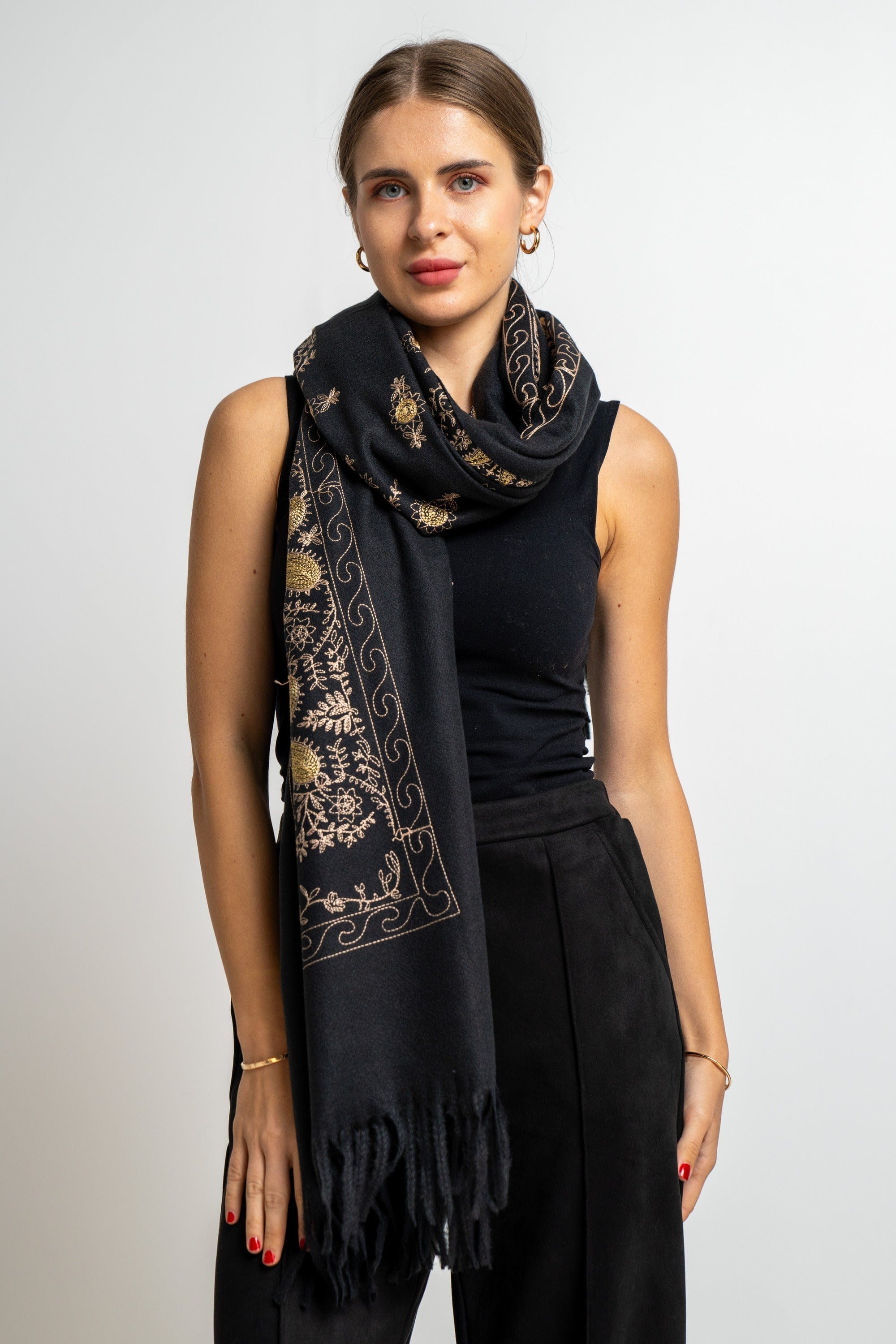 ميكا شال منقوش نسائي بخيوط ضفاير