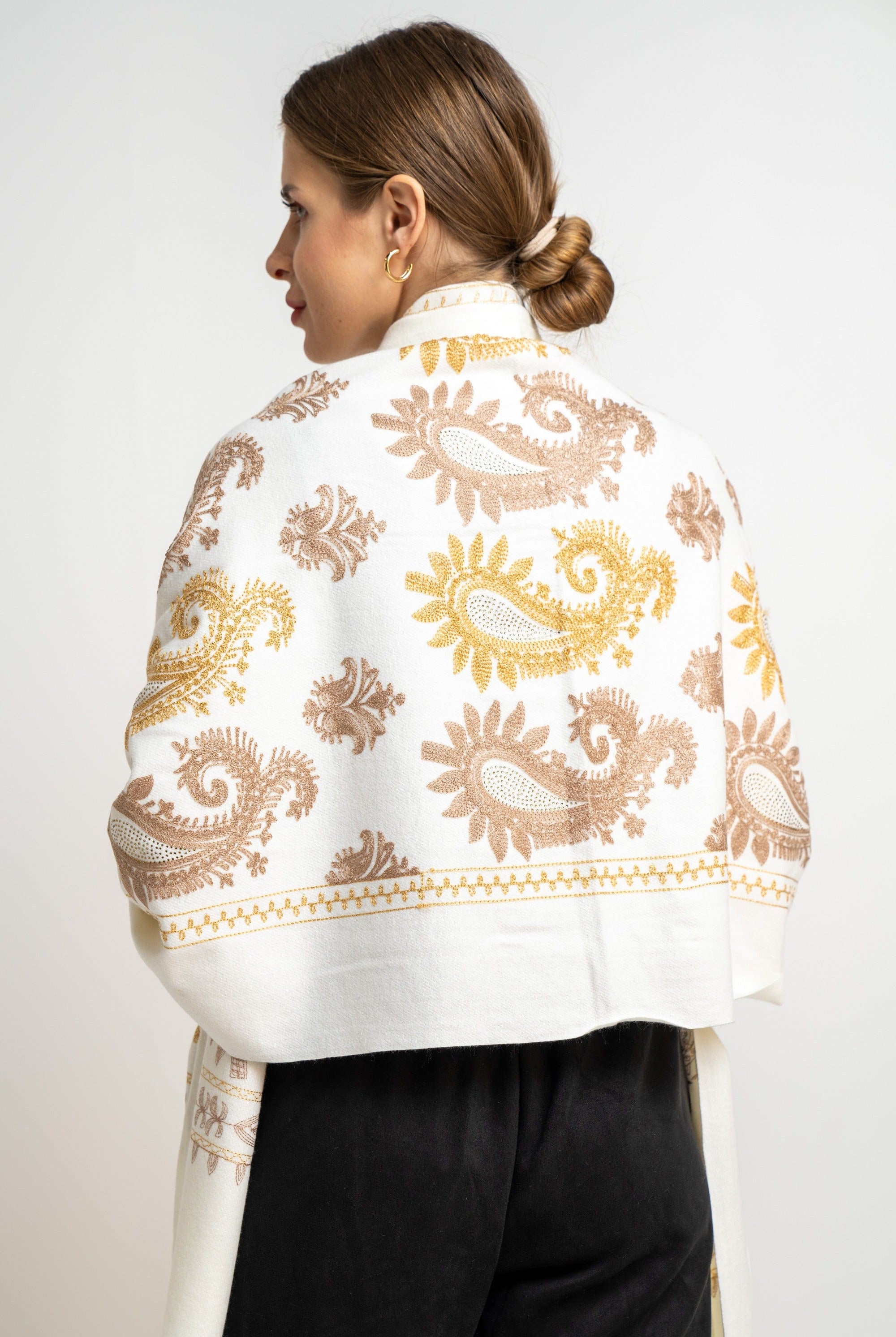 ميكا شال مطبوع مزين بخيوط نسائى