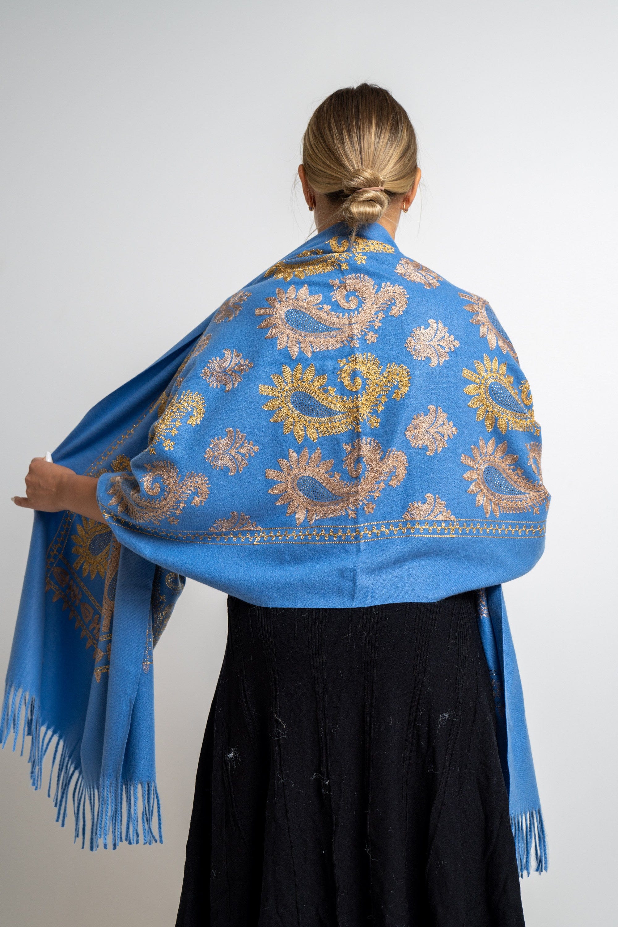 ميكا شال مطبوع مزين بخيوط نسائى