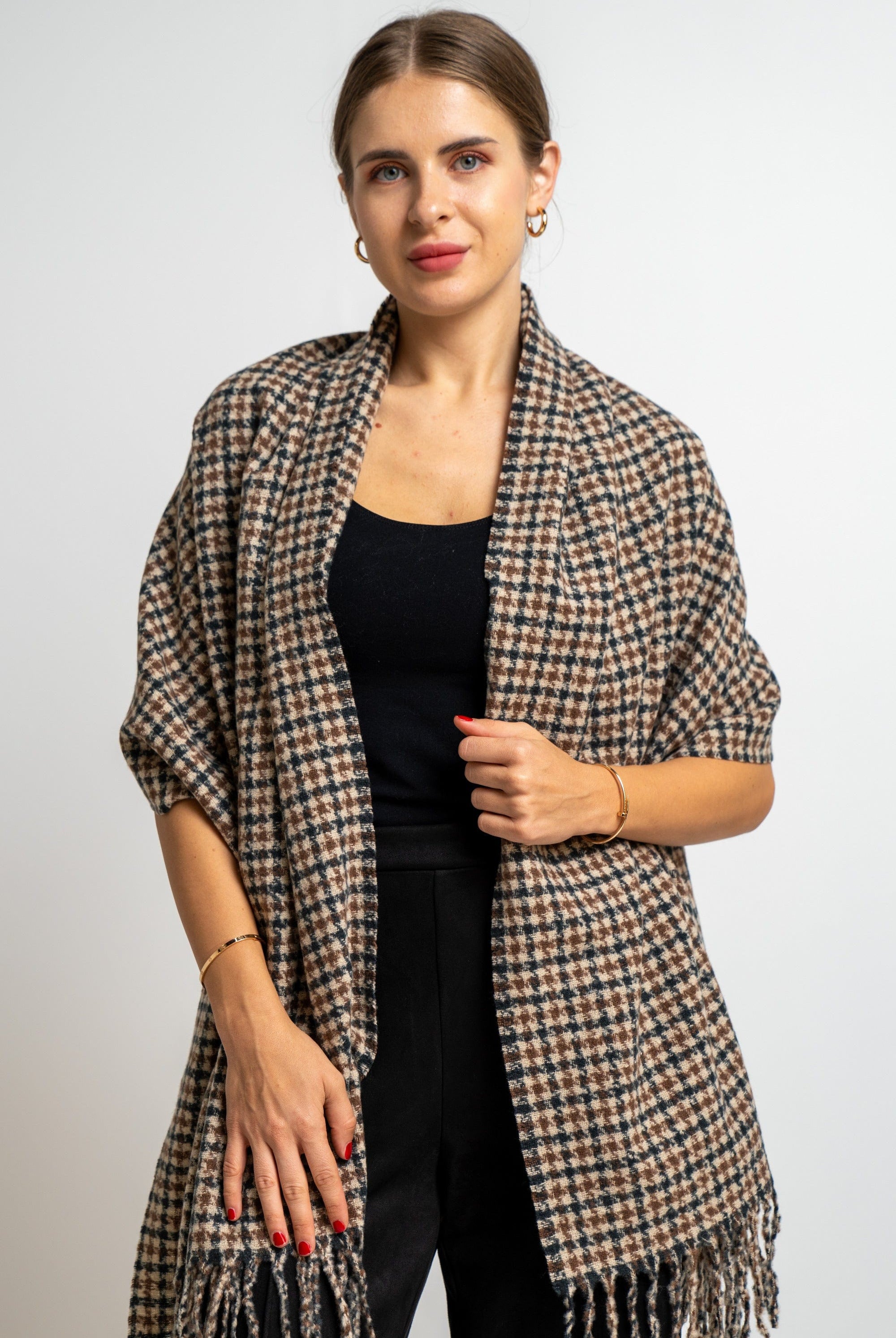 نتشي وشاح مربعات صغيرة مزين بالخيوط نسائي