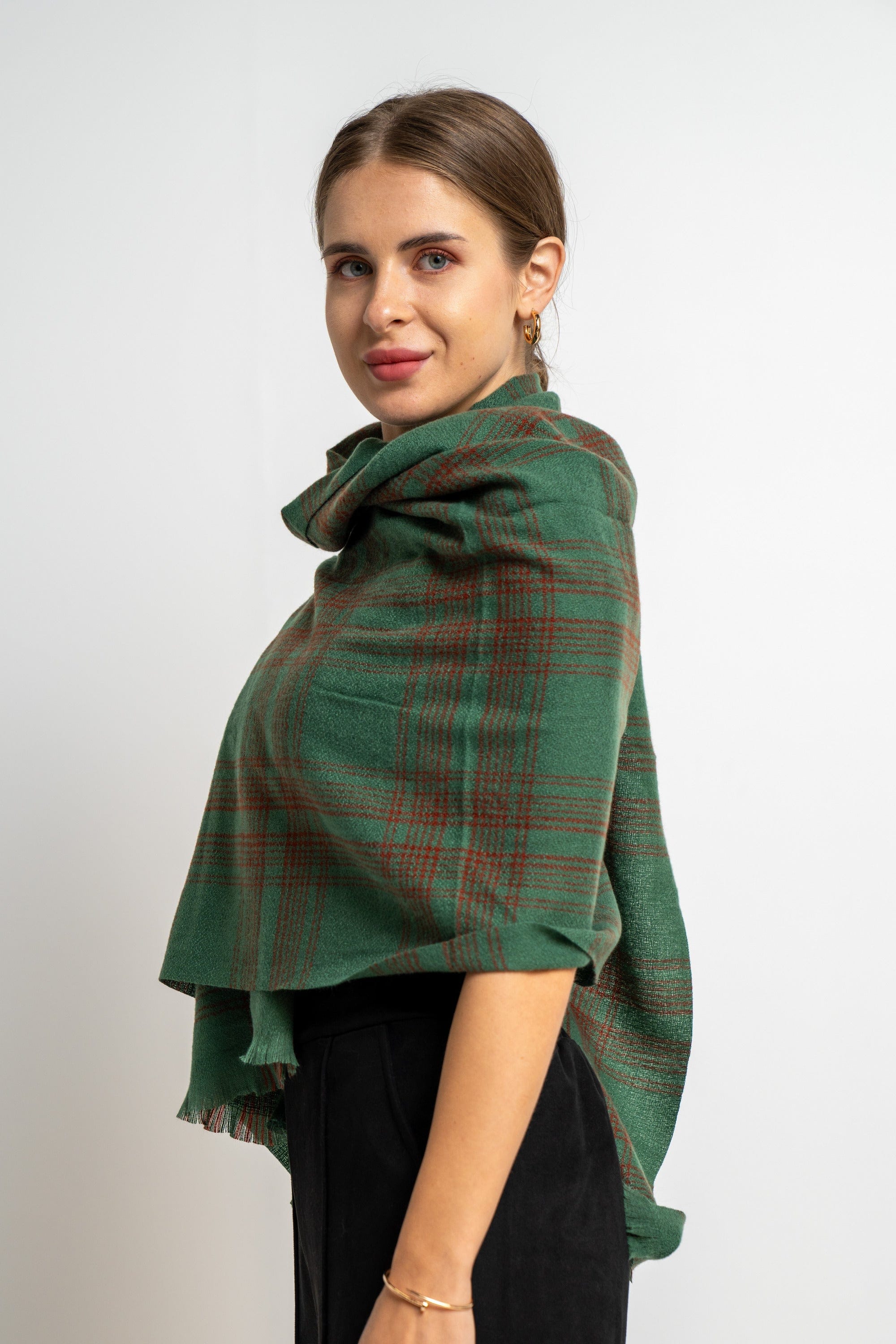 ميكا شال نسائى مربعات بخيوط صغيرة