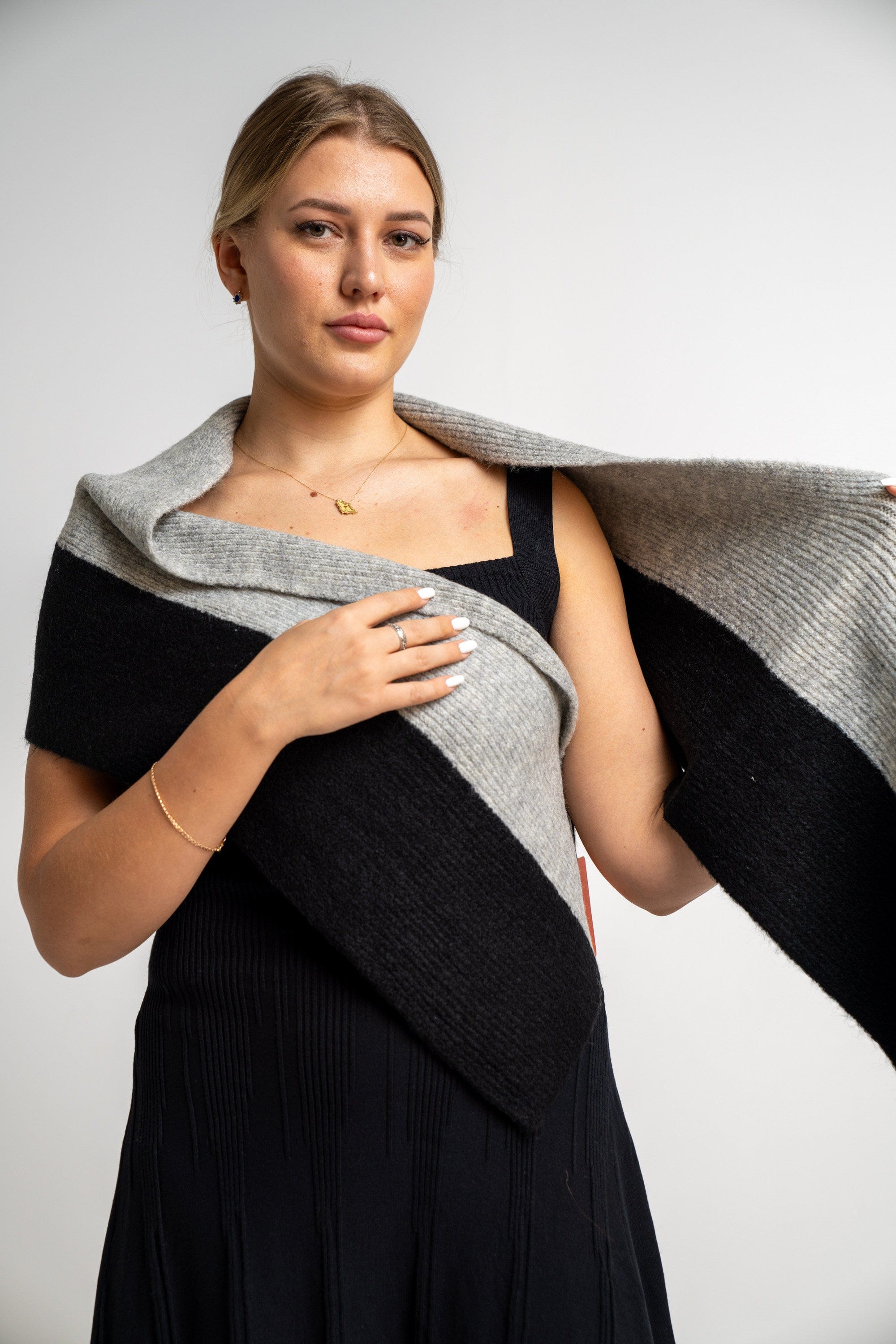 ميكا شال لونين صوف نسائي