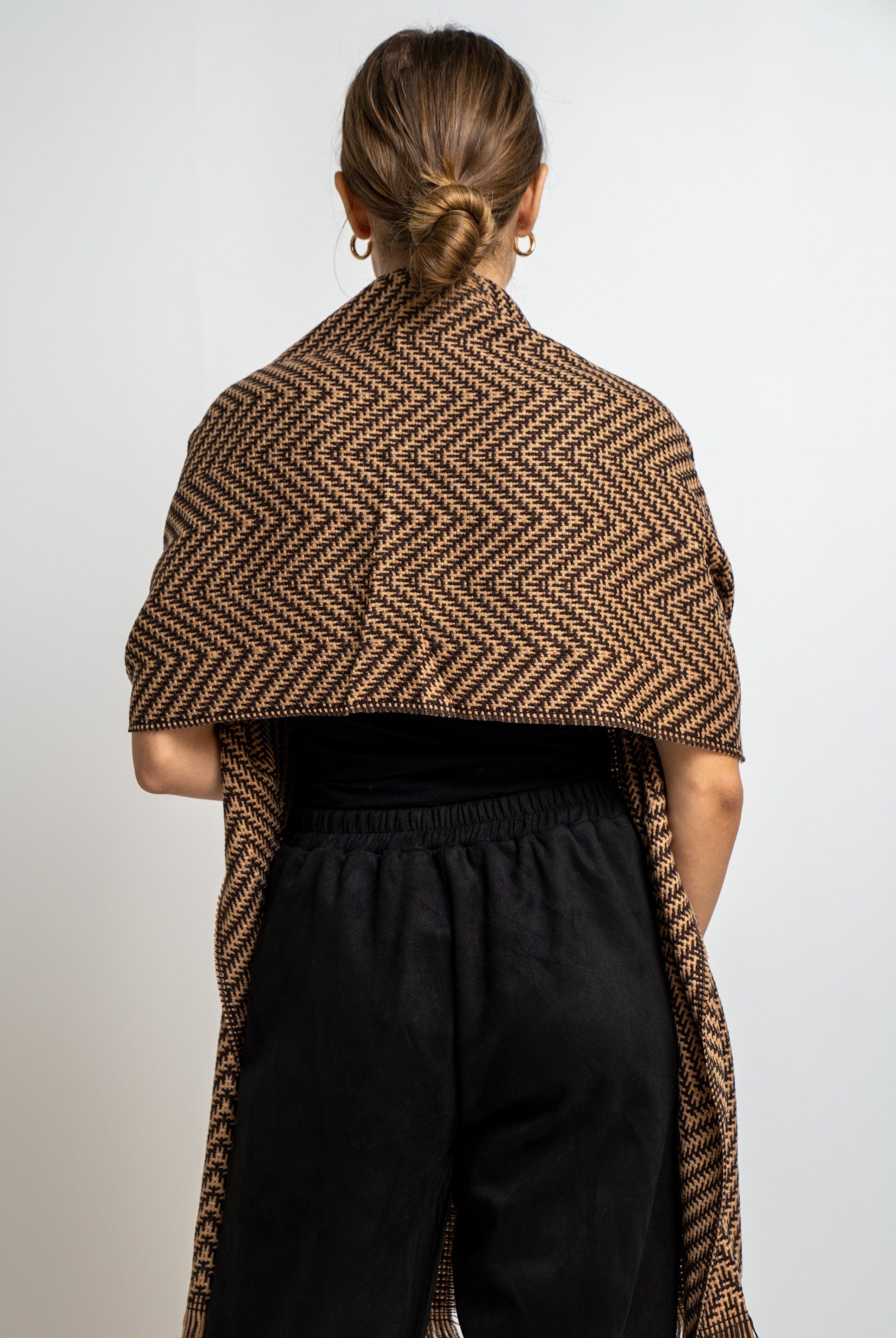 نتشي وشاح تريكو بألوان متداخلة نسائي