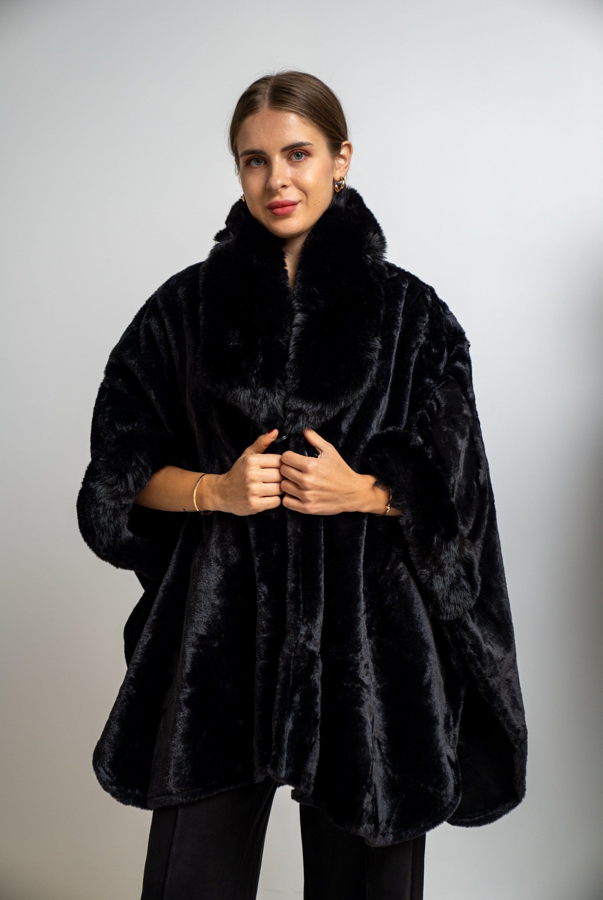 نتشي وشاح فرو فضفاض