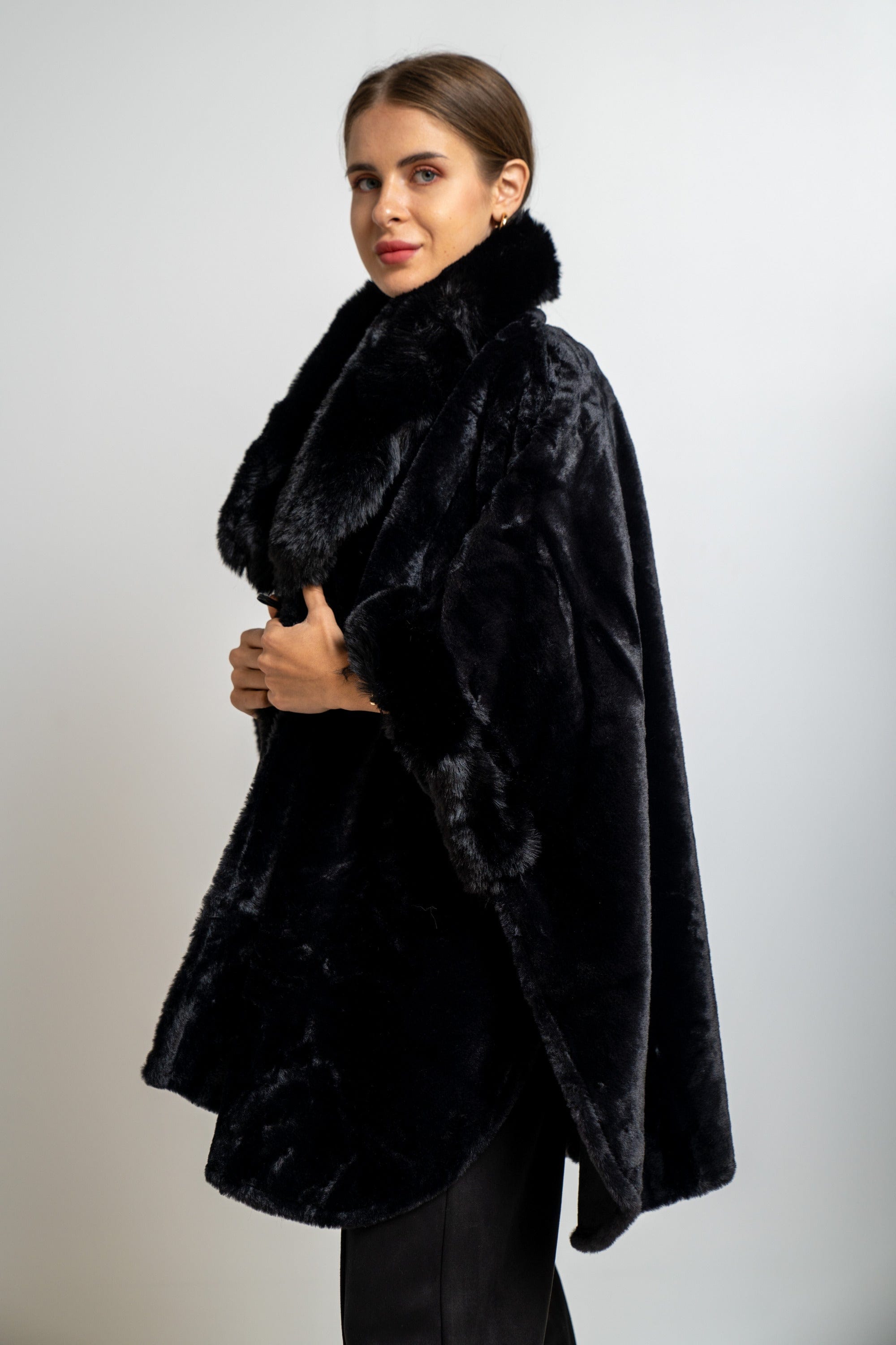 نتشي وشاح فرو فضفاض