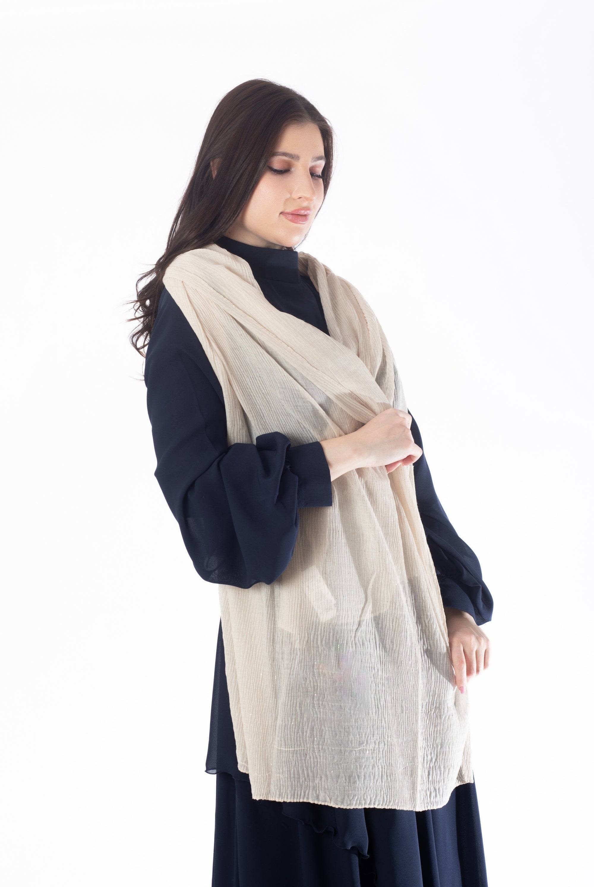 وشاح نسائي طويل سادة بكسرات نسائي