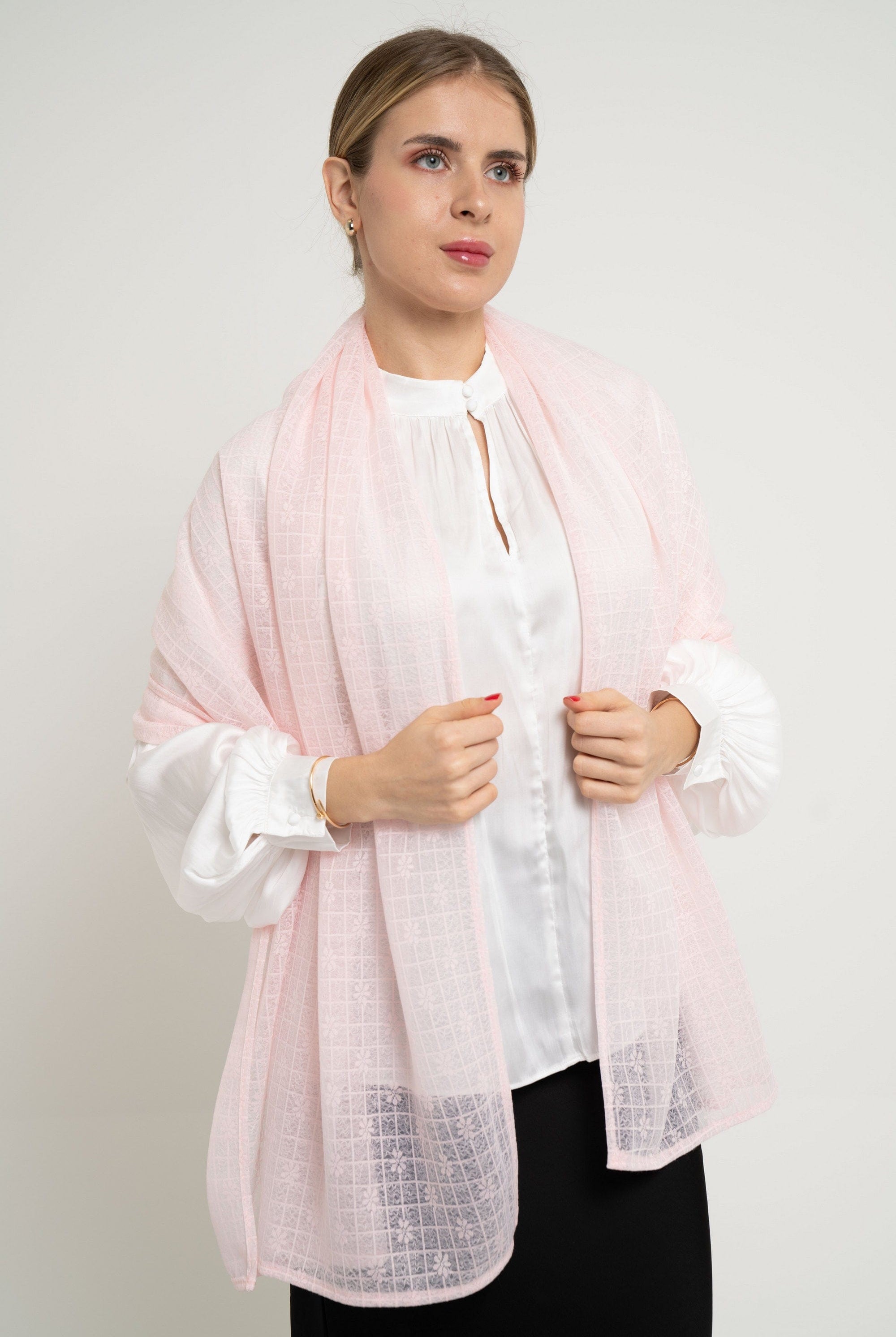 نتشي وشاح شفاف منقوش نسائي