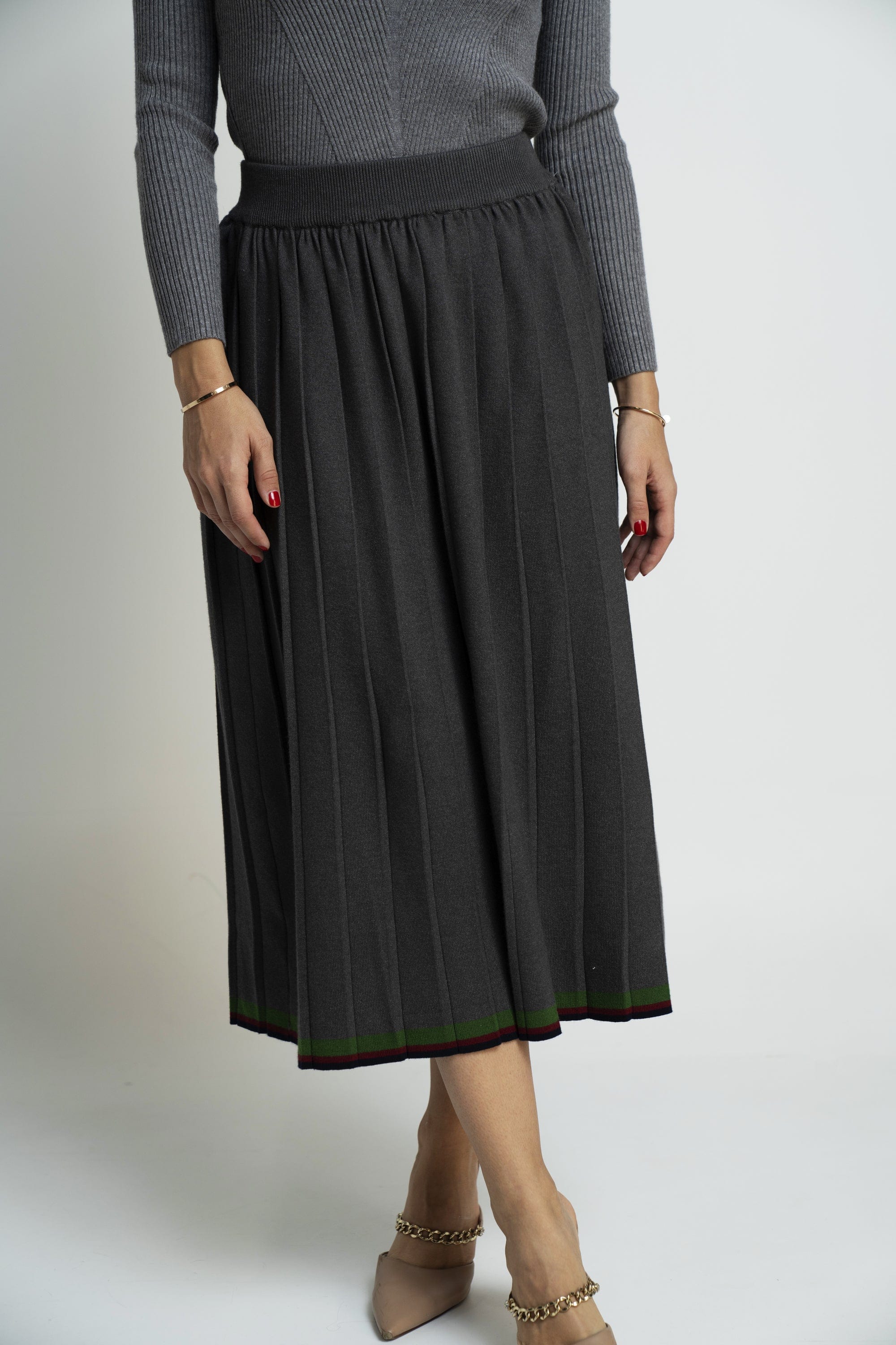 نتشي تنورة ميدي مضلعة سادة بخط سفلي واسعة نسائي