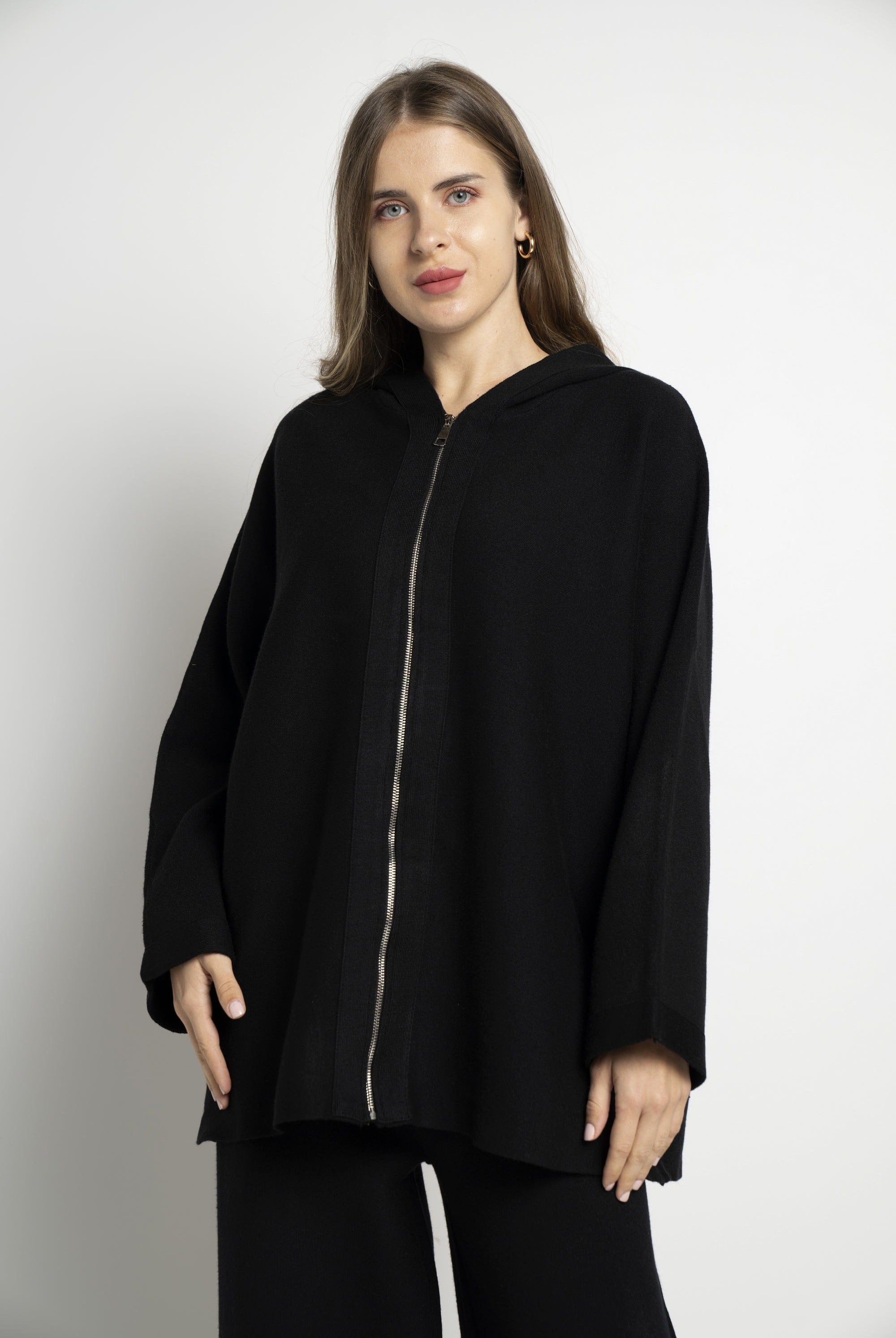 نتشي جاكيت سادة بسحاب كم طويل نسائي