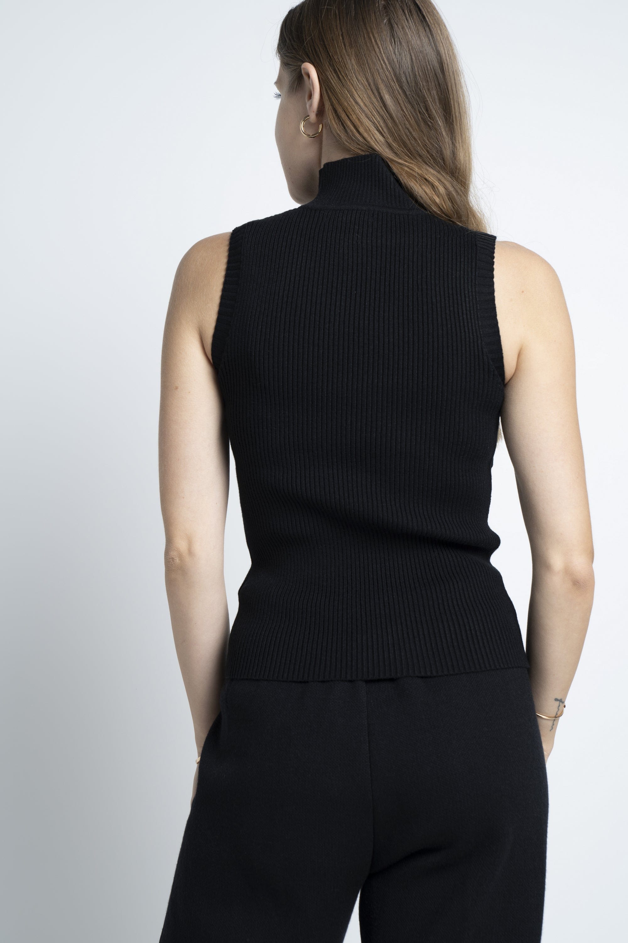 نتشي بلوزة مضلع كت برقبة مرتفعة نسائي