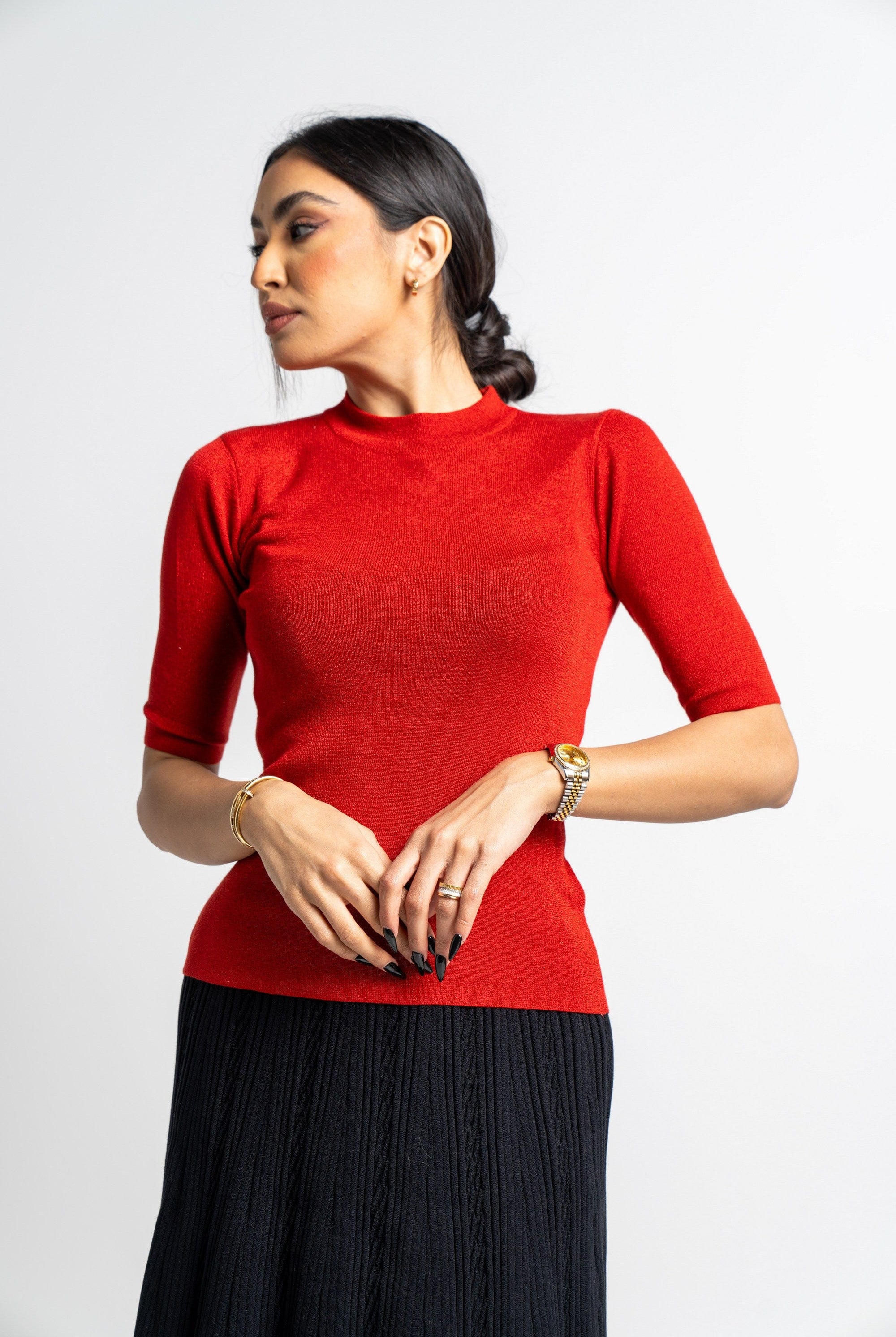 نتشي بلوزة لامعة نص كم ضيقة نسائي