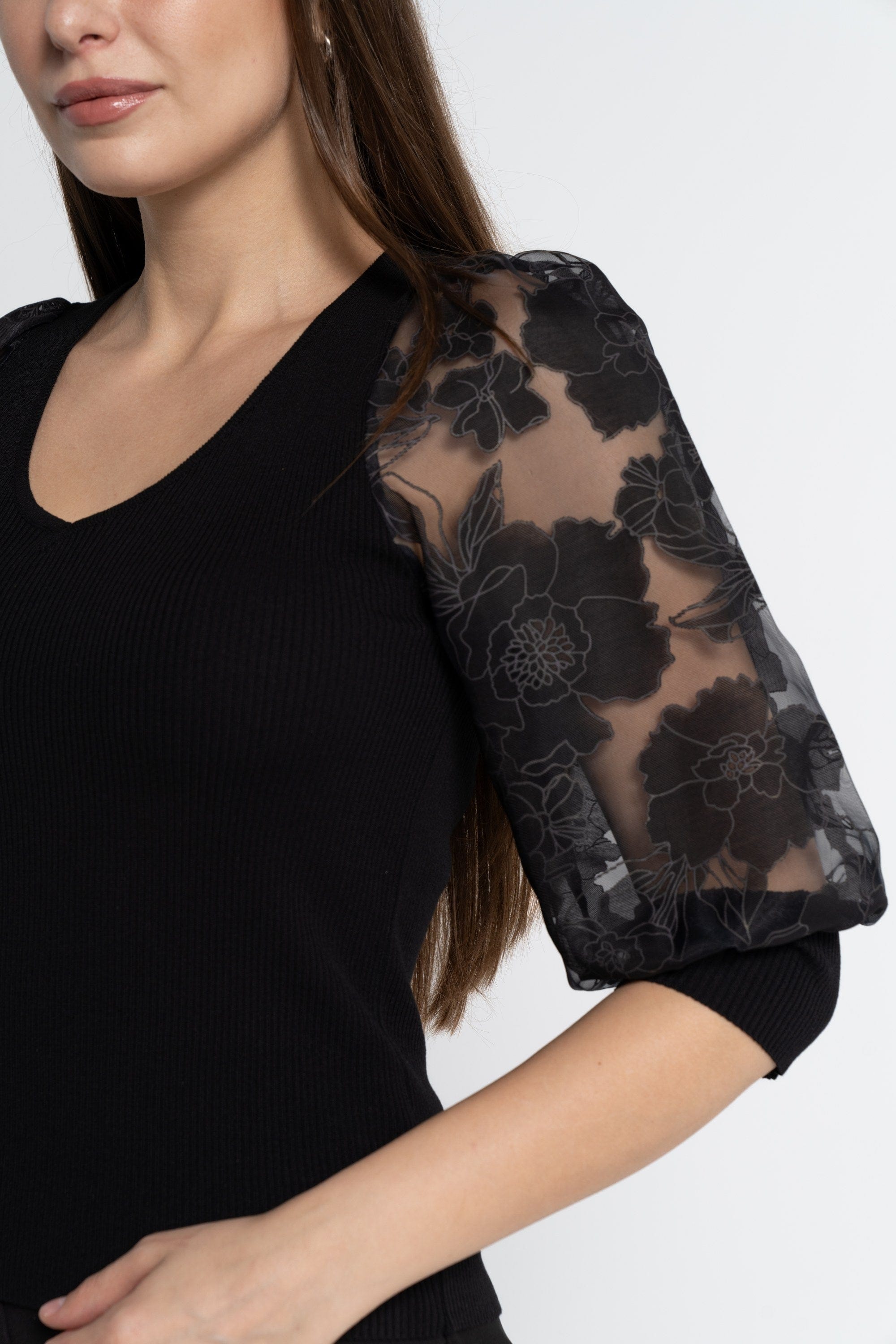 نتشي بلوزة بأكمام 3/4 سادة كم قصير بف نسائي