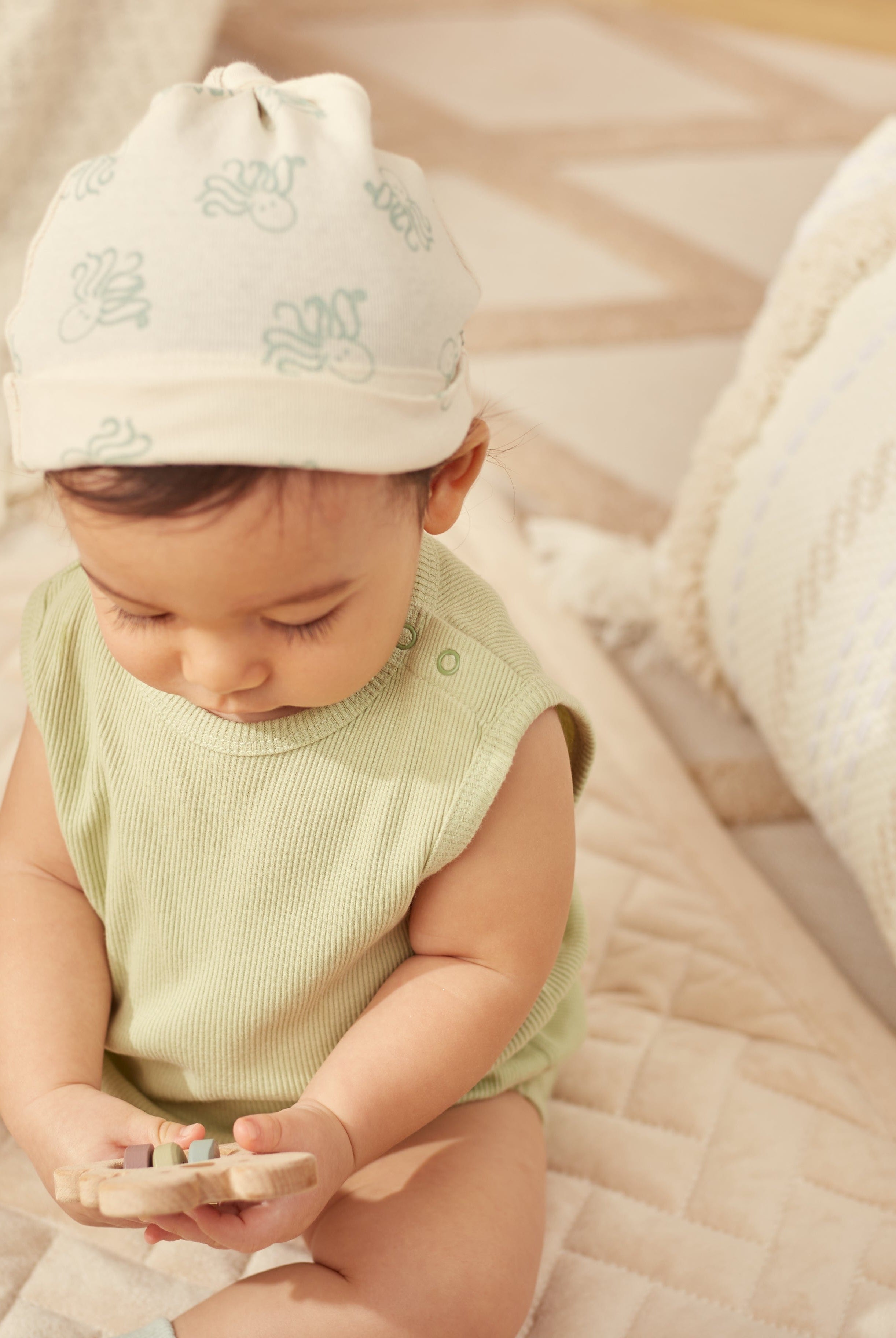 جينجرسنابس سالوبيت ولادي رضع بدون أكمام متعدد الألوان