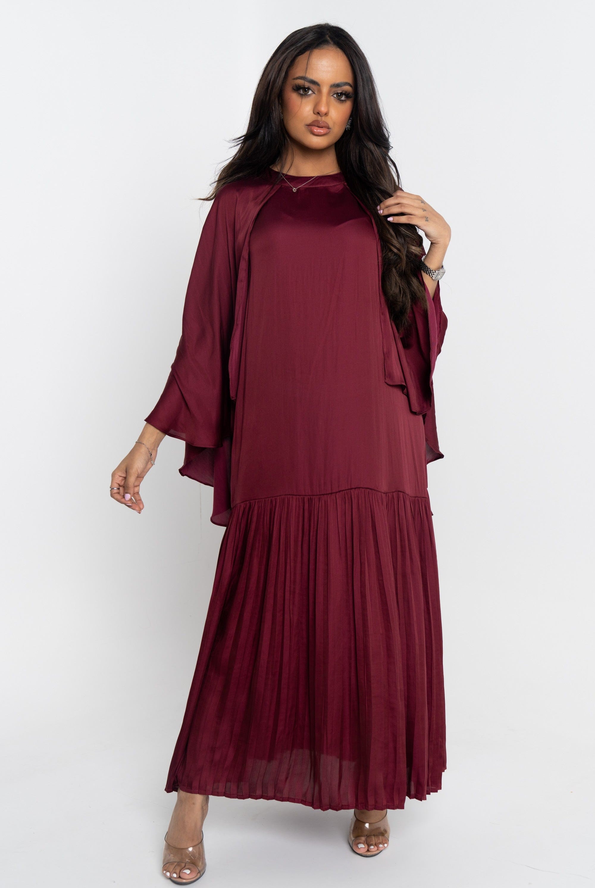 نتشي فستان ميدي بأكمام فراشة بليسية سادة