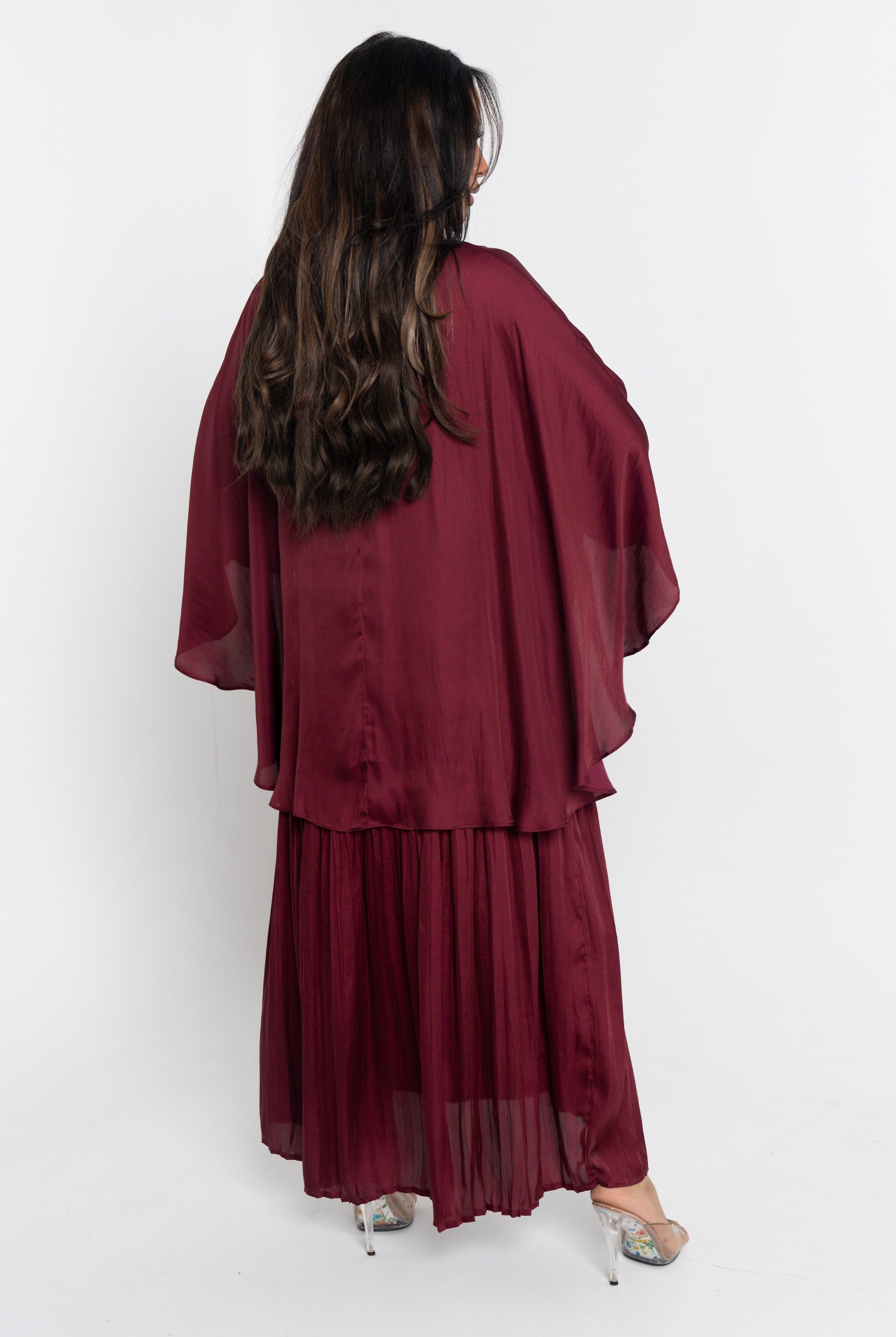 نتشي فستان ميدي بأكمام فراشة بليسية سادة