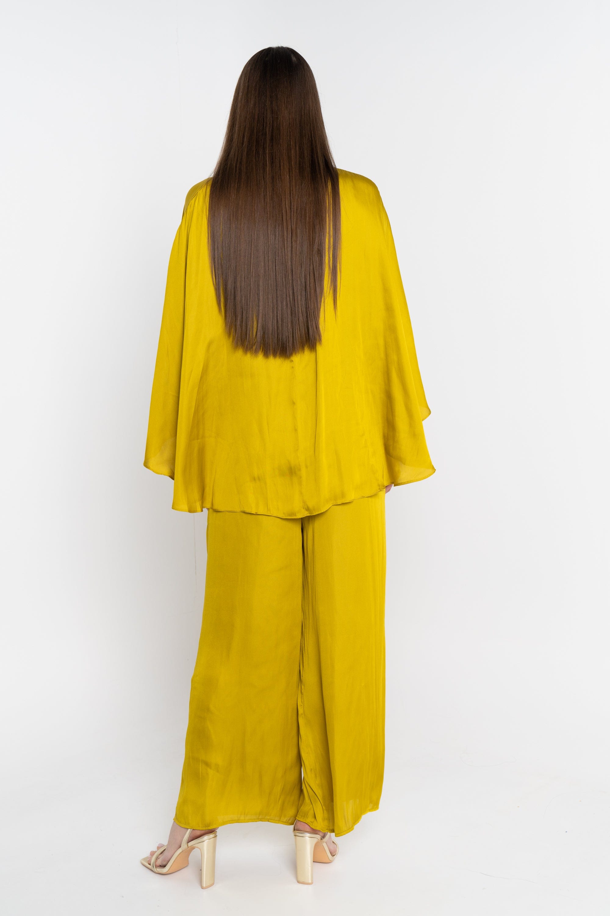 نتشي سروال طويل واسع من الاسفل سادة