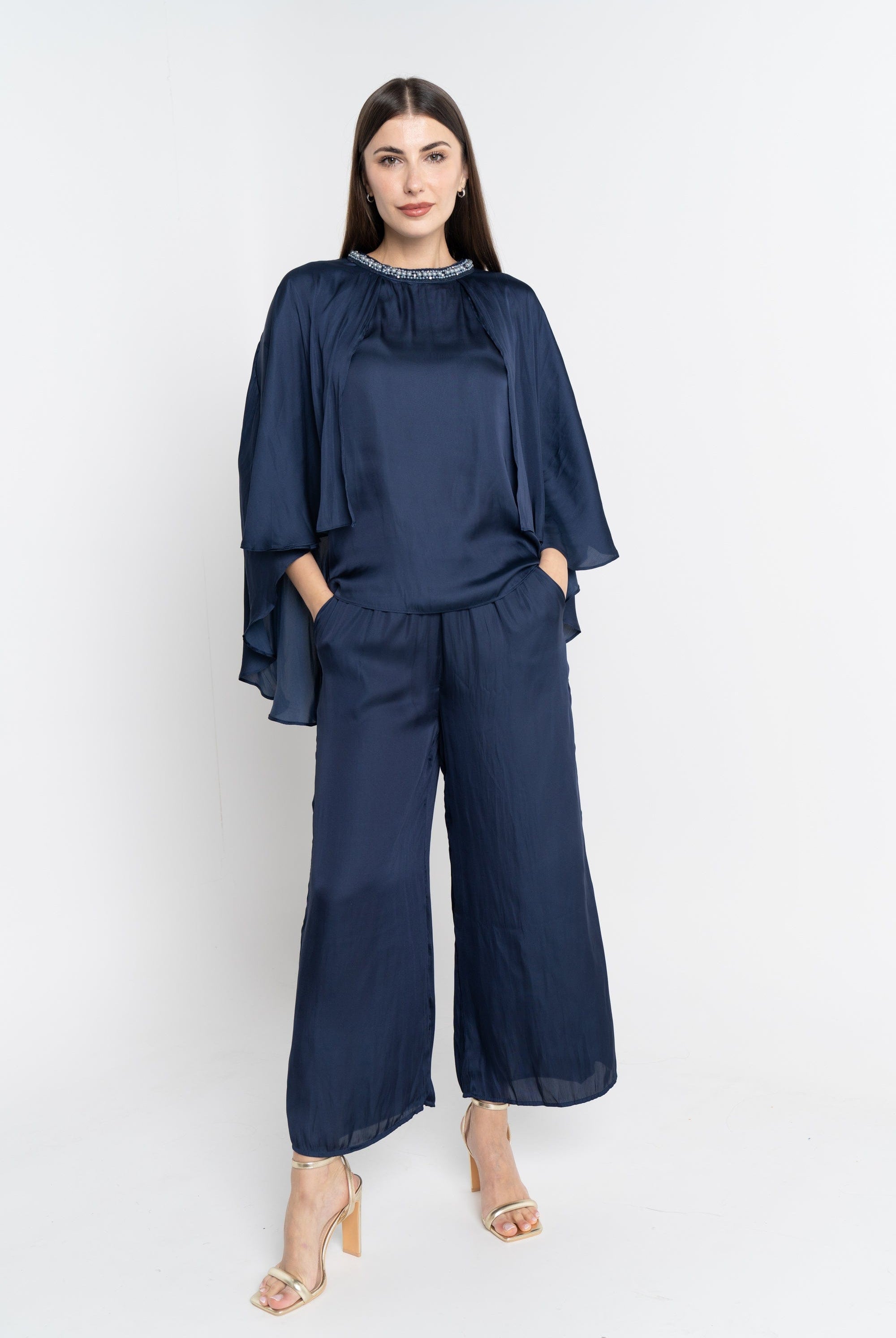 نتشي سروال طويل واسع من الاسفل سادة