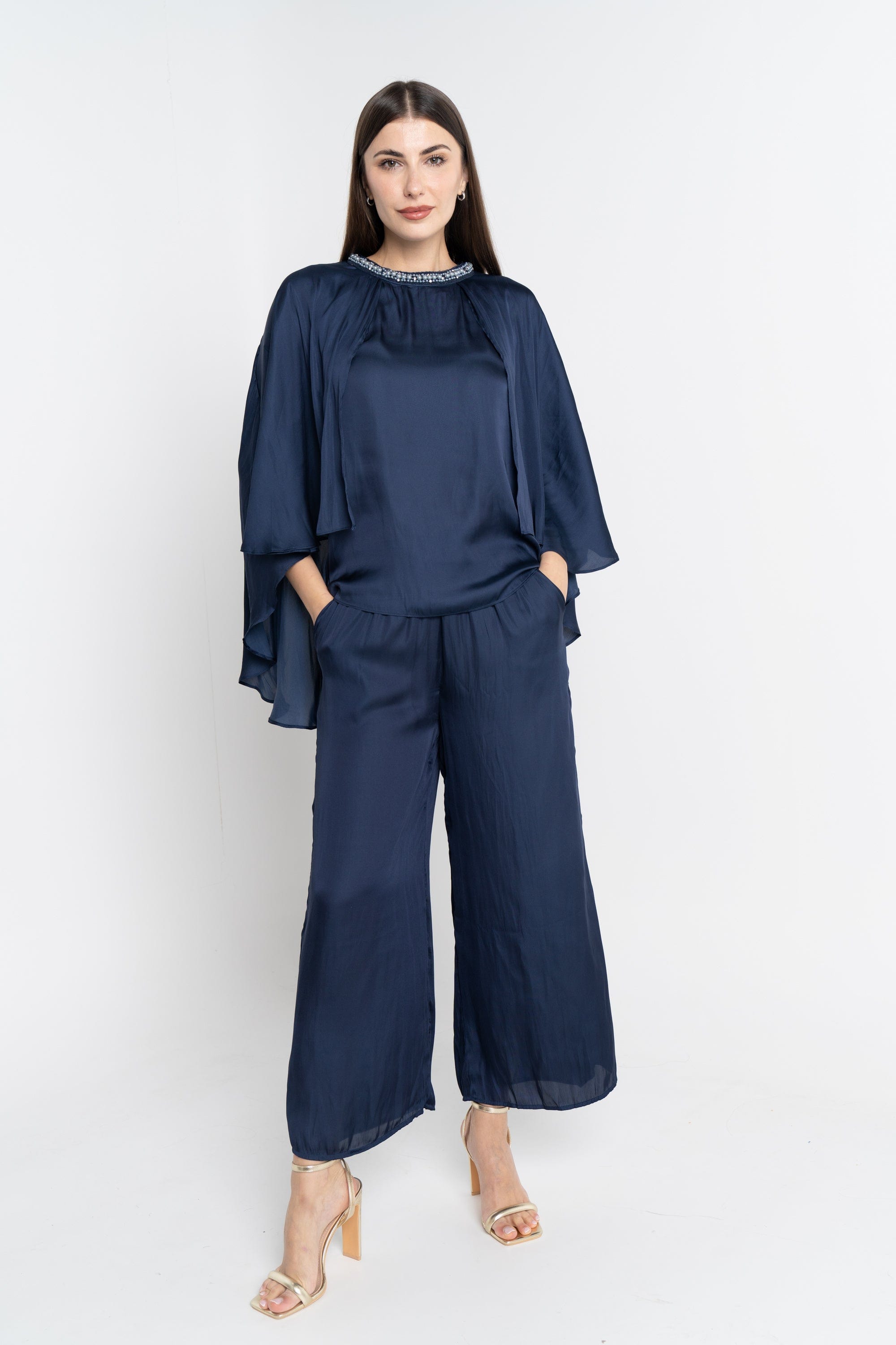 نتشي سروال طويل واسع من الاسفل سادة