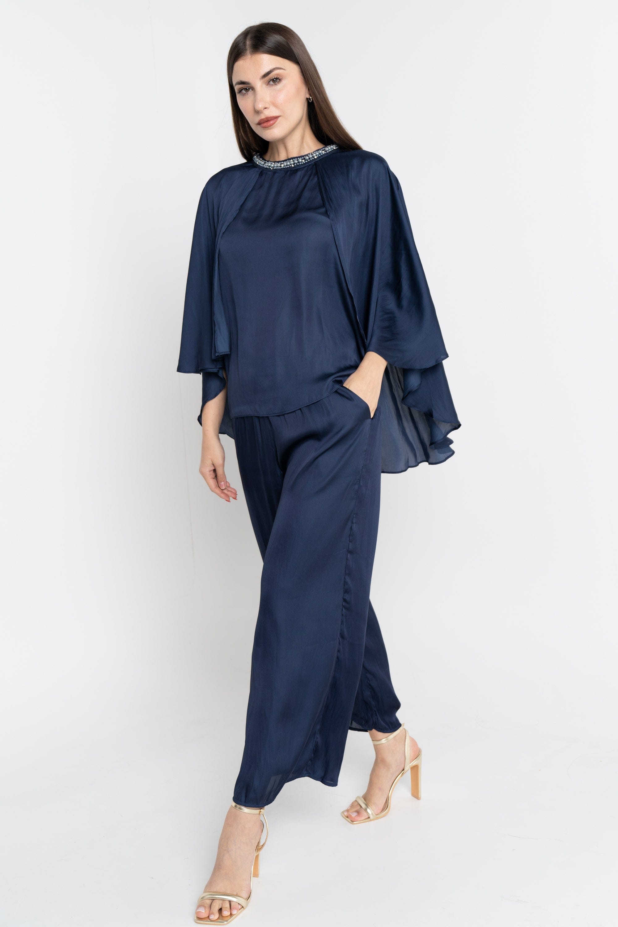 نتشي سروال طويل واسع من الاسفل سادة