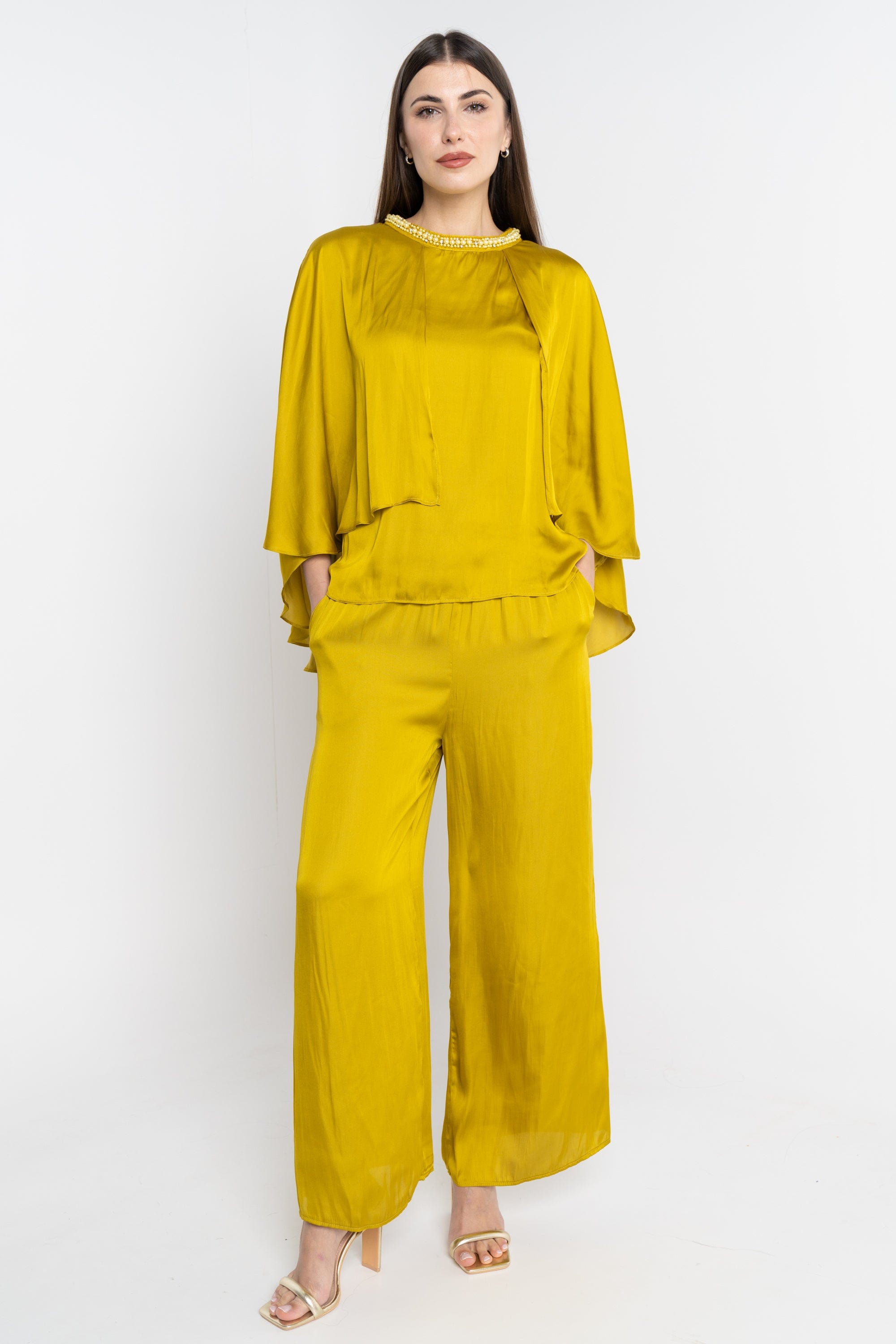 نتشي سروال طويل واسع من الاسفل سادة